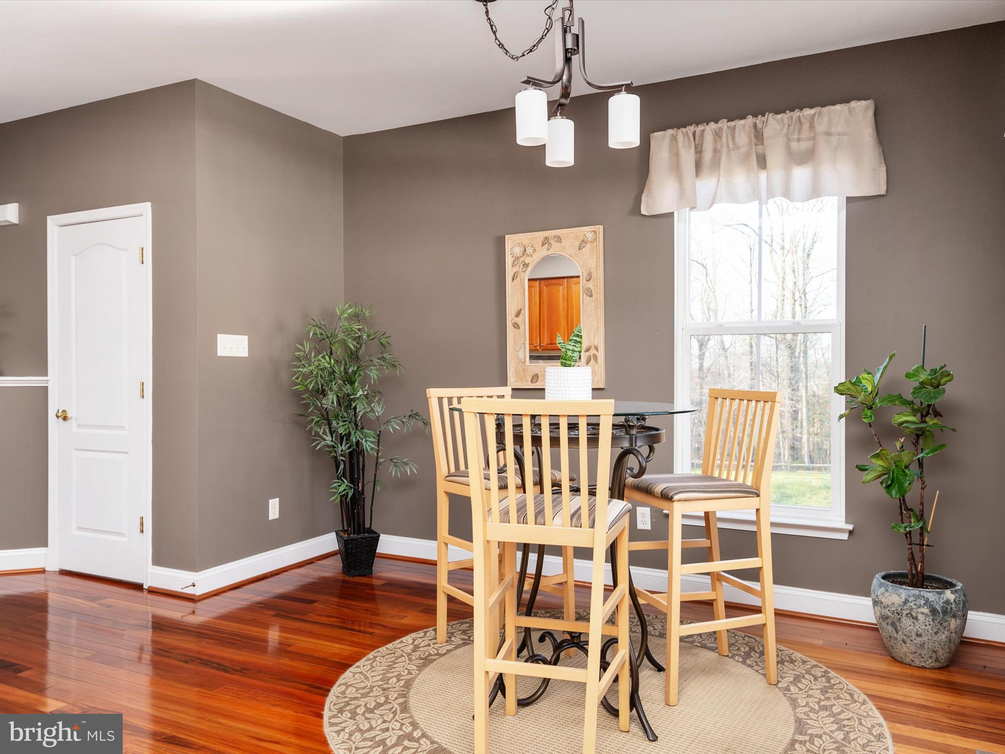 SUMMIT CHASE - Residential