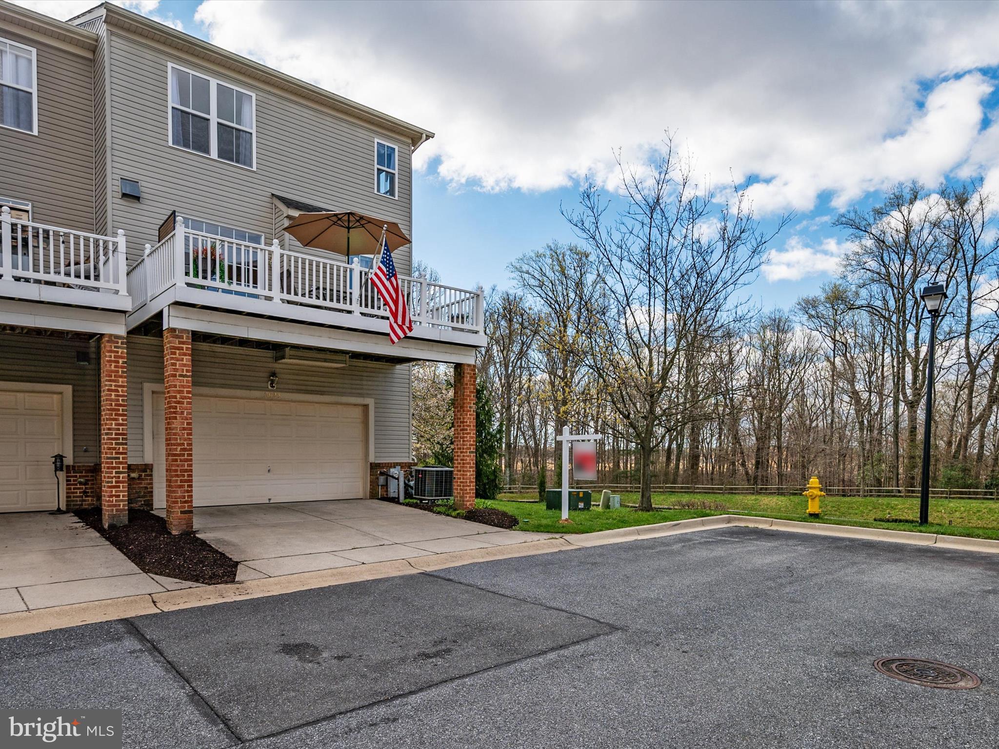 SUMMIT CHASE - Residential