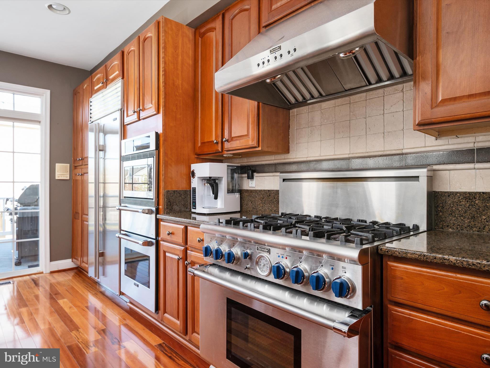 SUMMIT CHASE - Residential