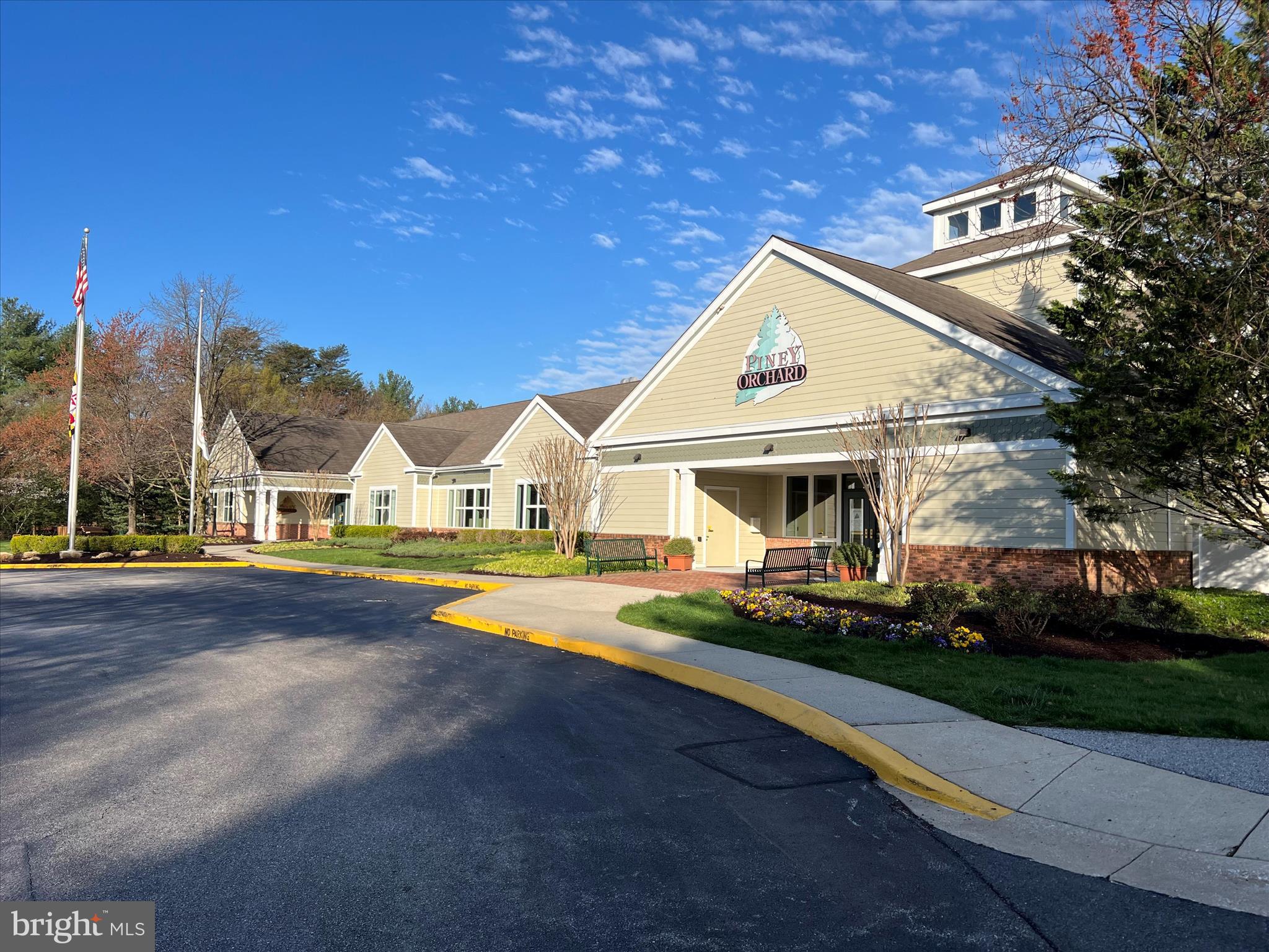 SUMMIT CHASE - Residential