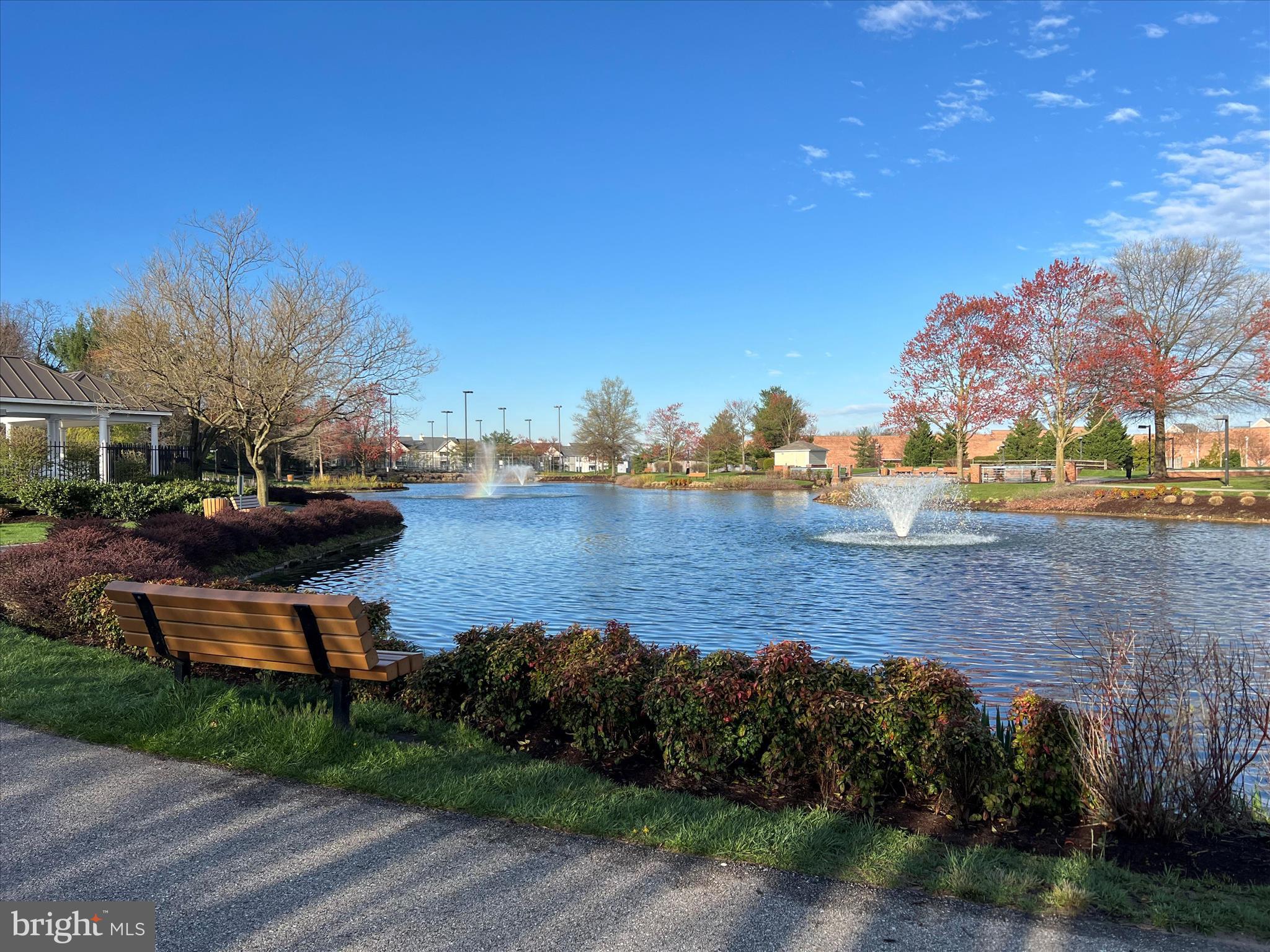 SUMMIT CHASE - Residential