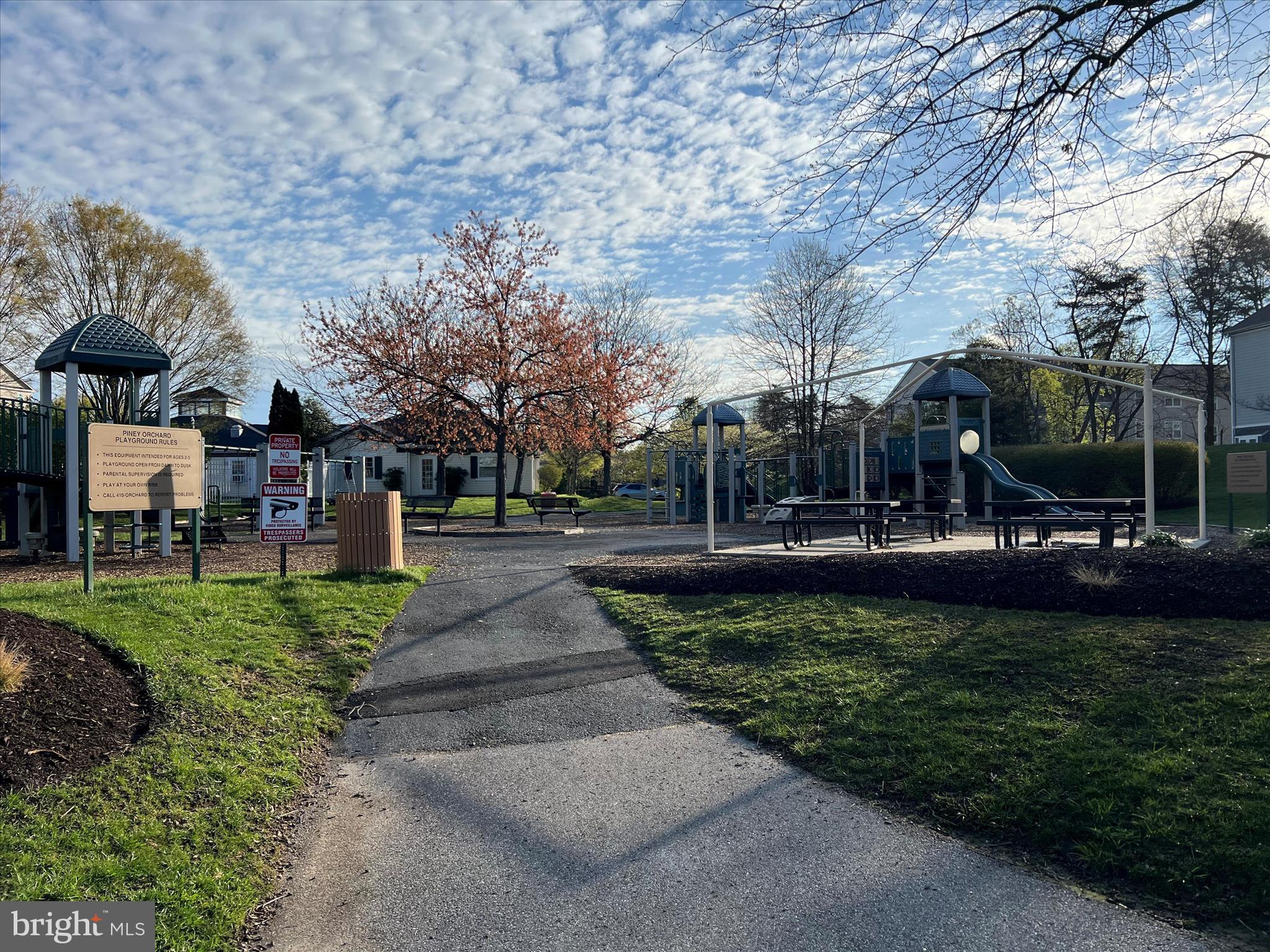 SUMMIT CHASE - Residential