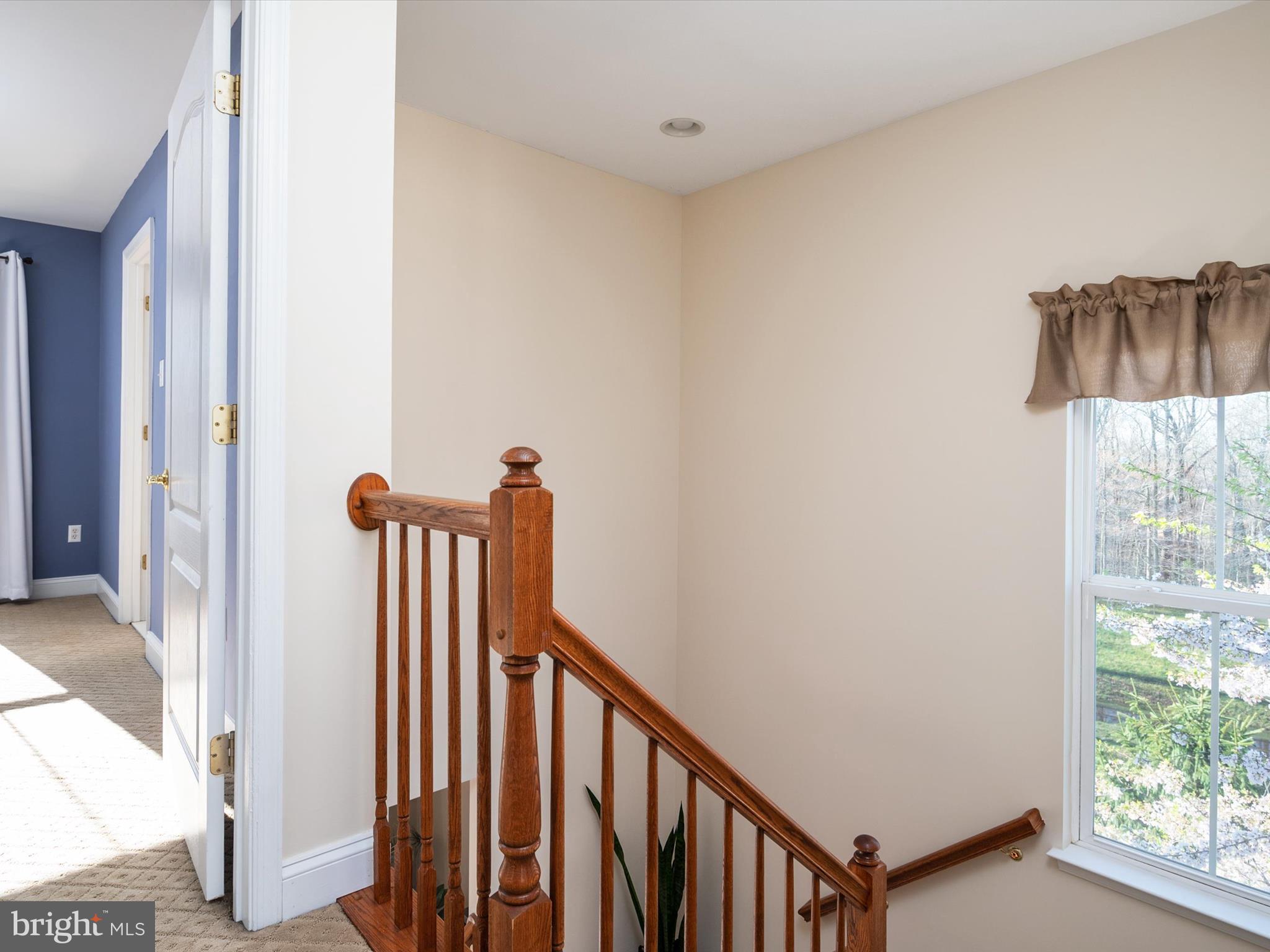 SUMMIT CHASE - Residential