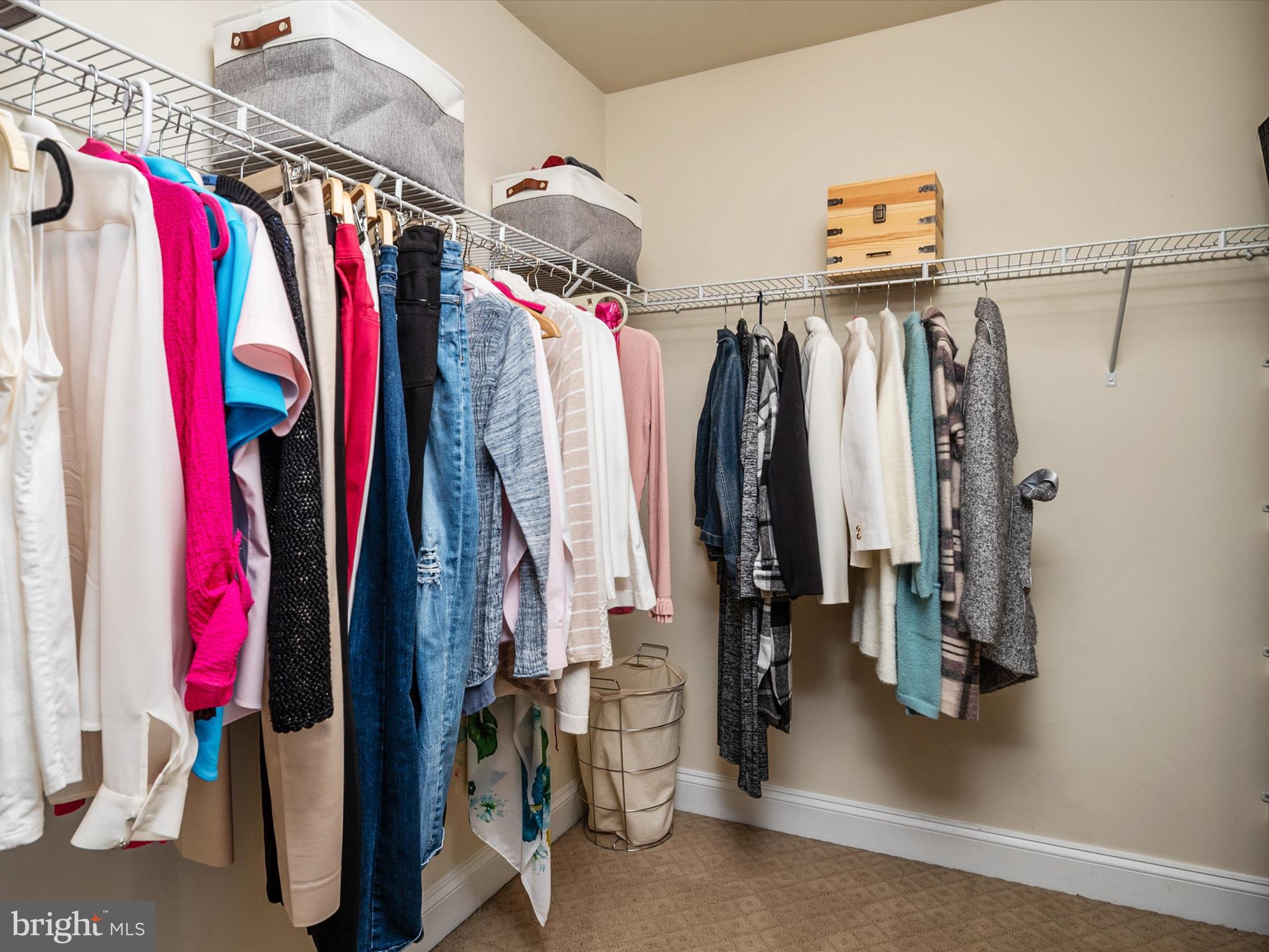 SUMMIT CHASE - Residential