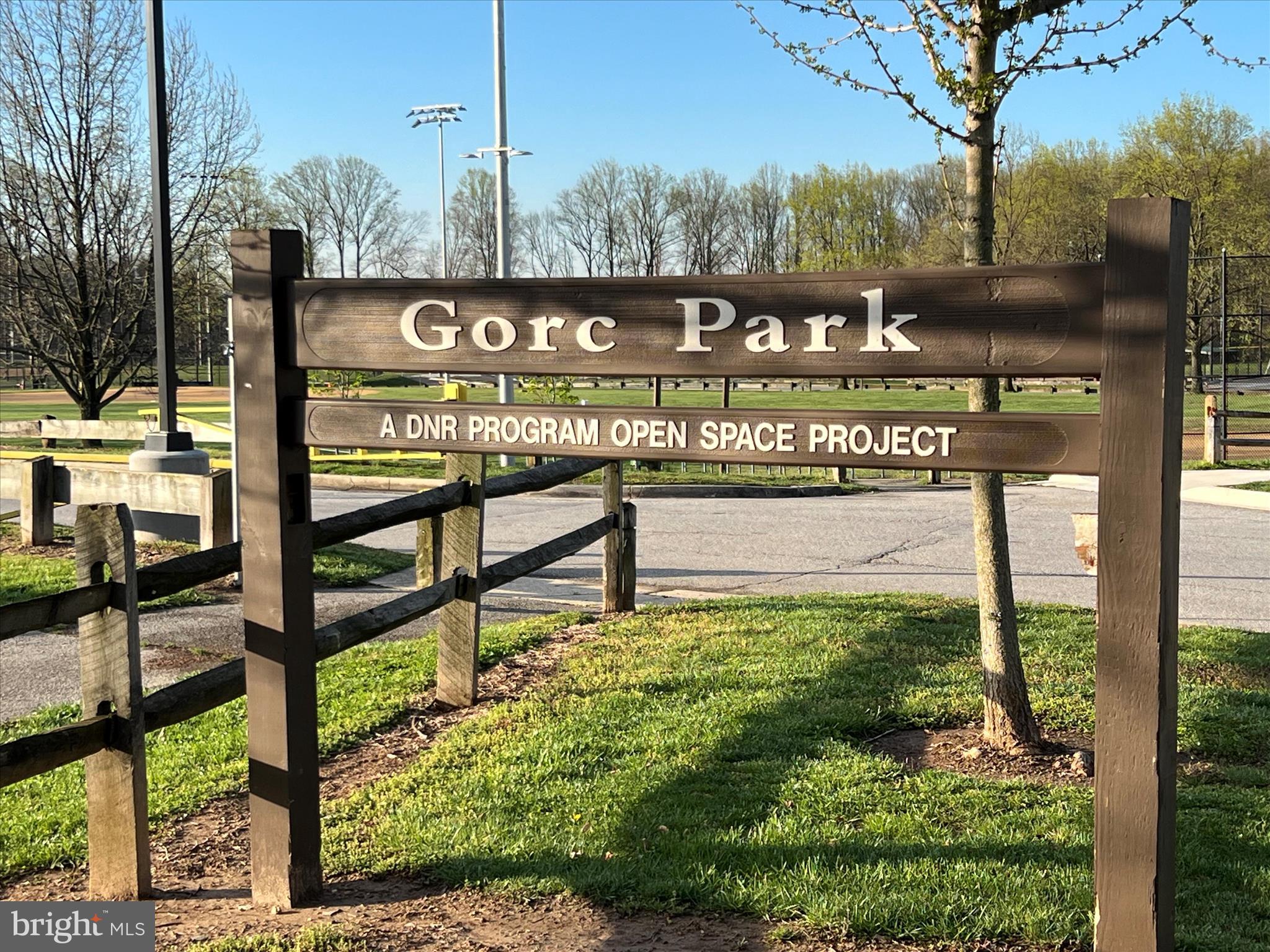 SUMMIT CHASE - Residential