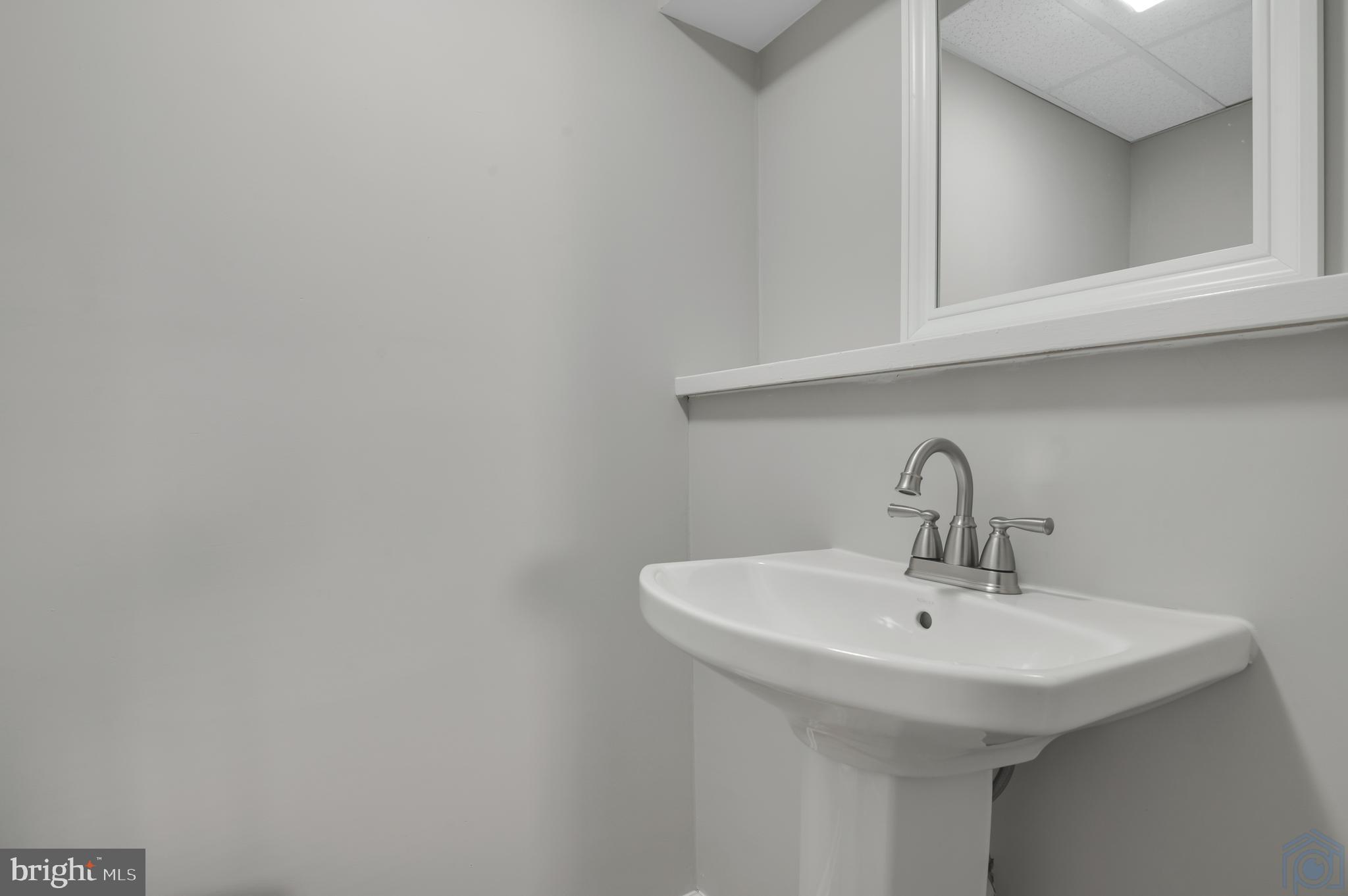 OLD FORT HILLS PLAT FIVE - Residential Lease