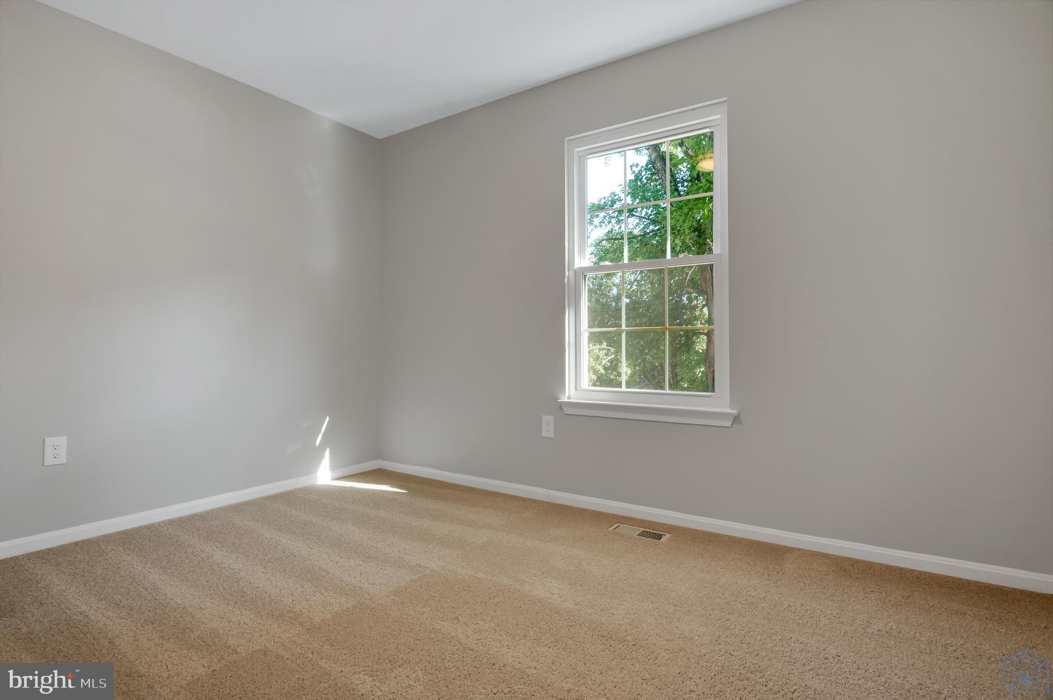 OLD FORT HILLS PLAT FIVE - Residential Lease