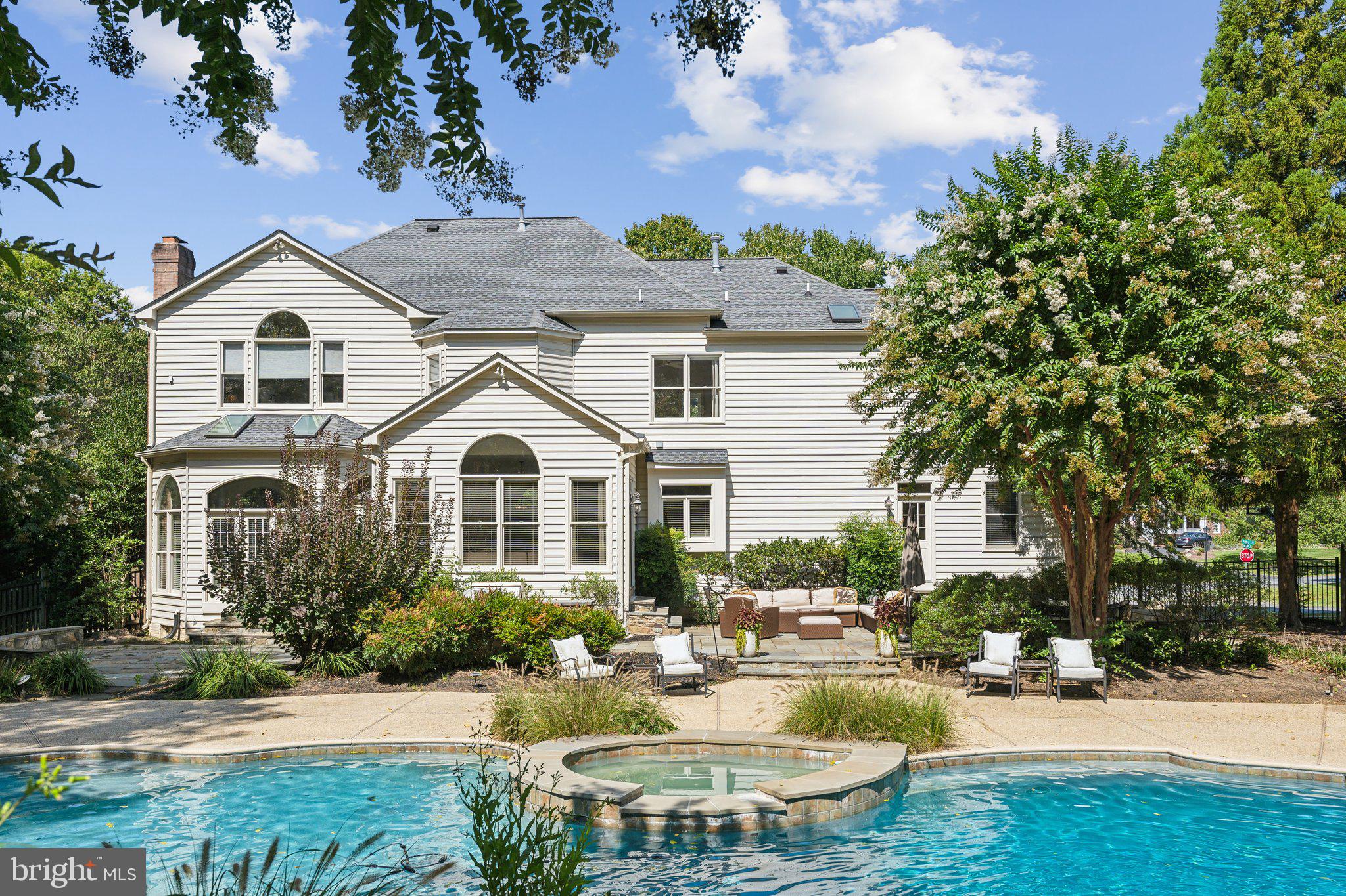 LAKEWOOD ESTATES - Residential