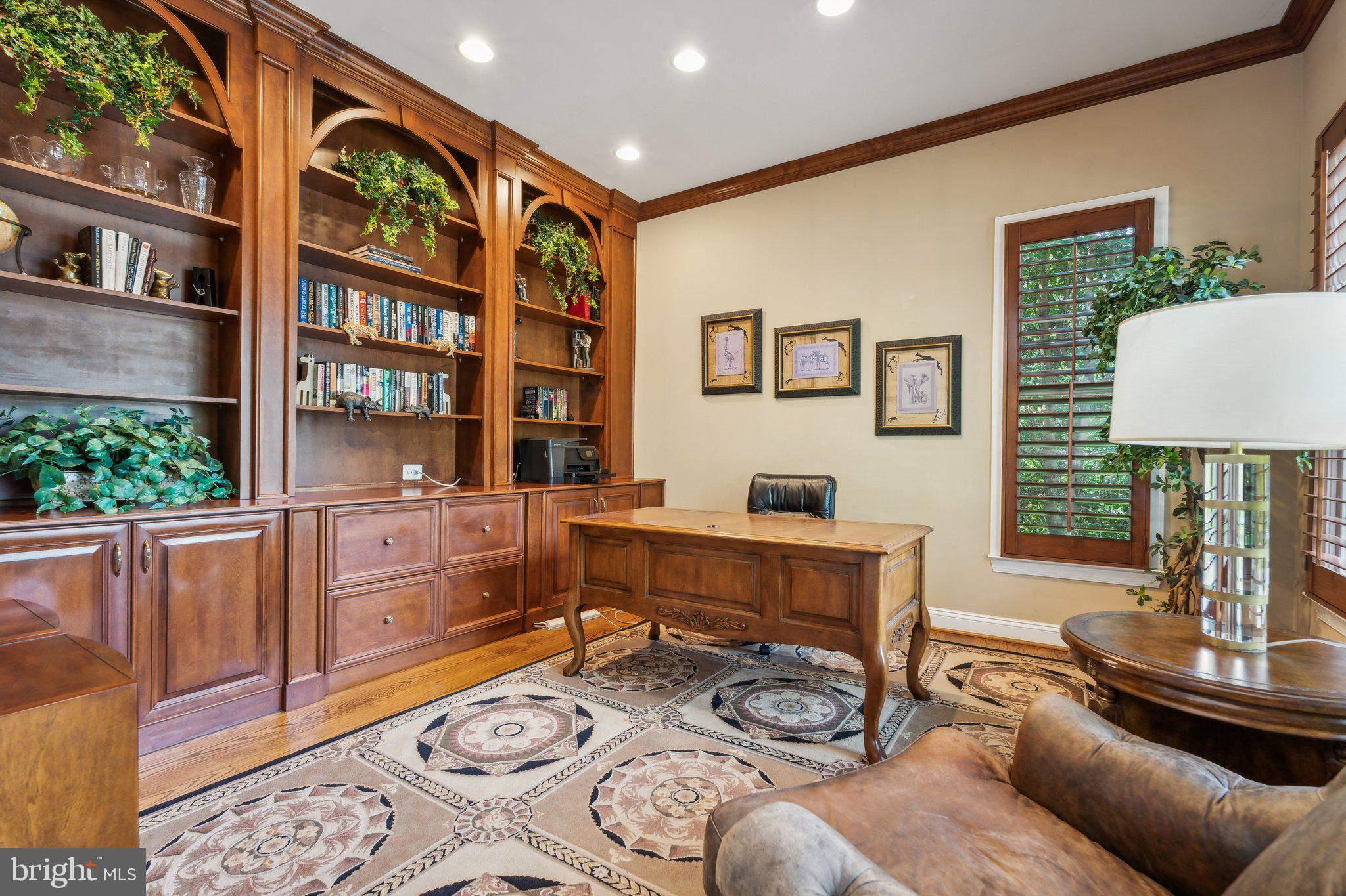 LAKEWOOD ESTATES - Residential