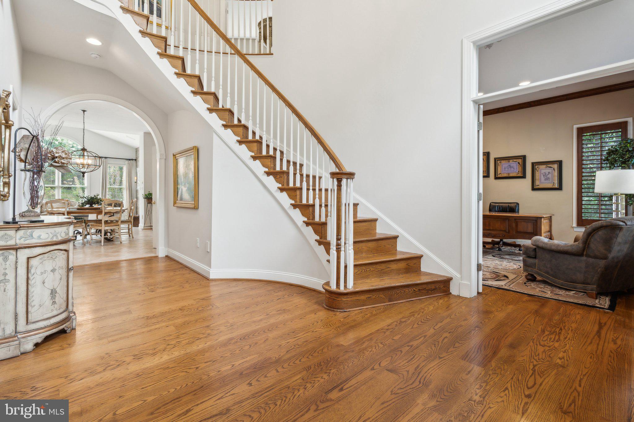 LAKEWOOD ESTATES - Residential