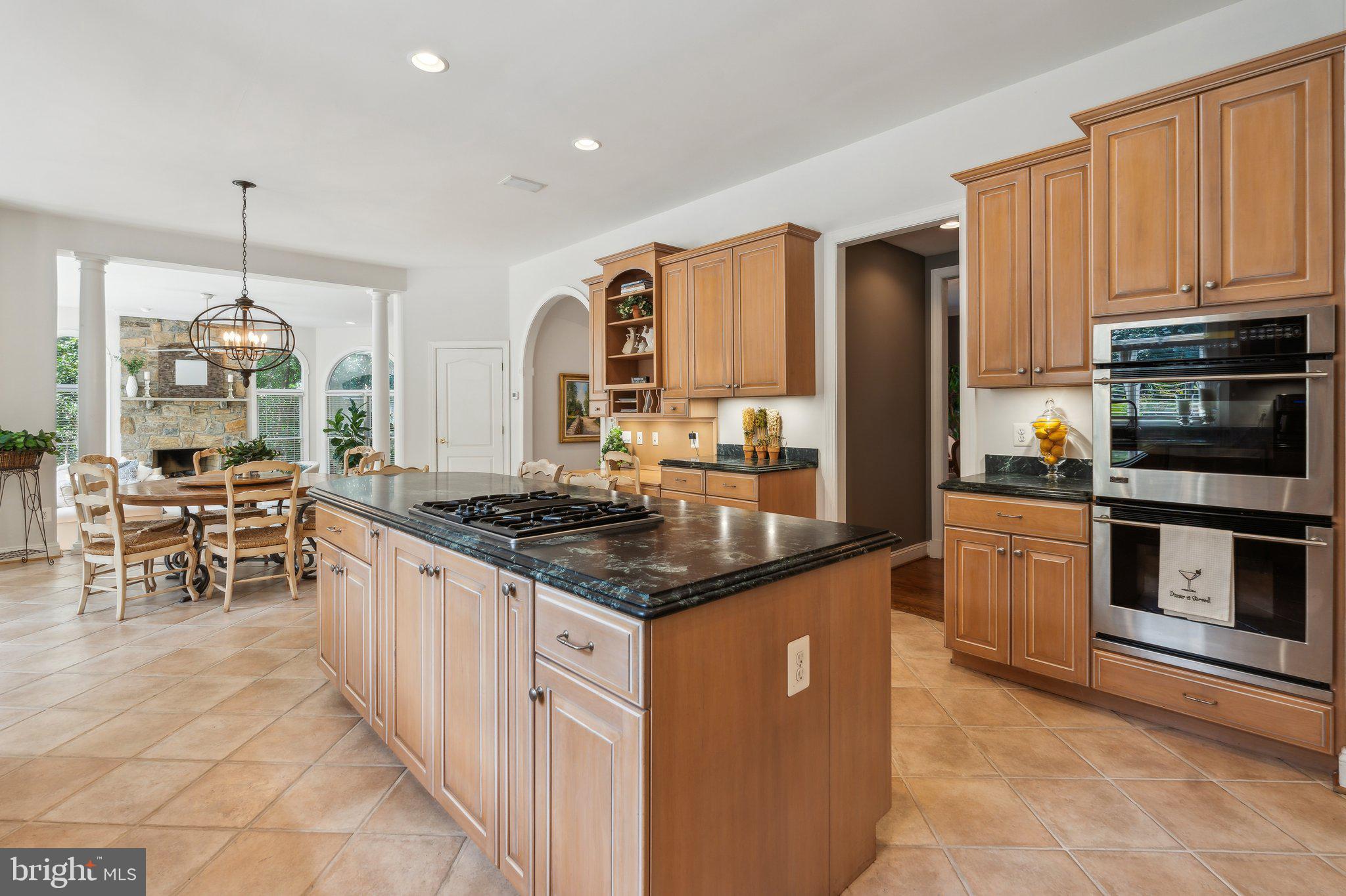 LAKEWOOD ESTATES - Residential