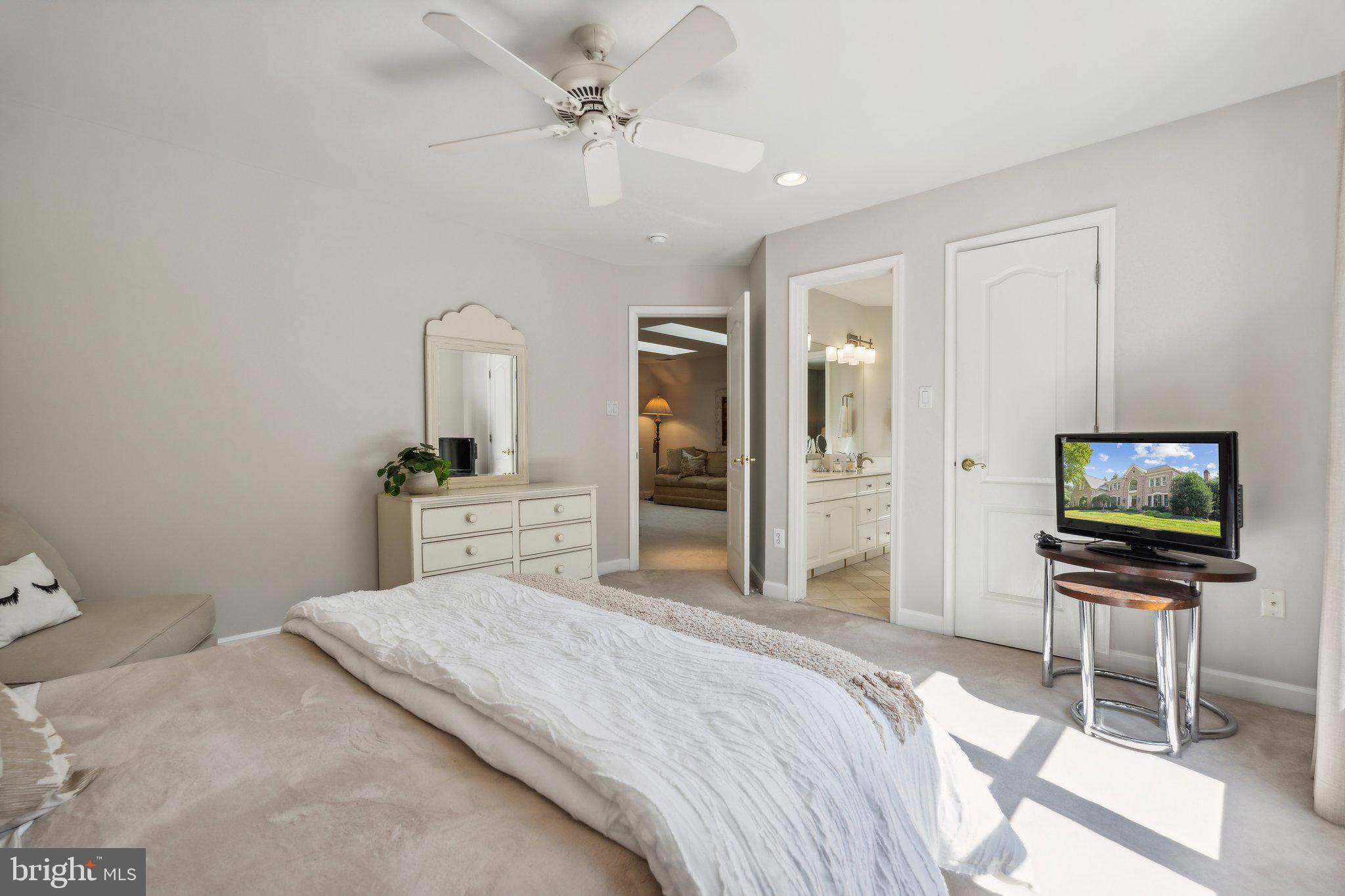 LAKEWOOD ESTATES - Residential