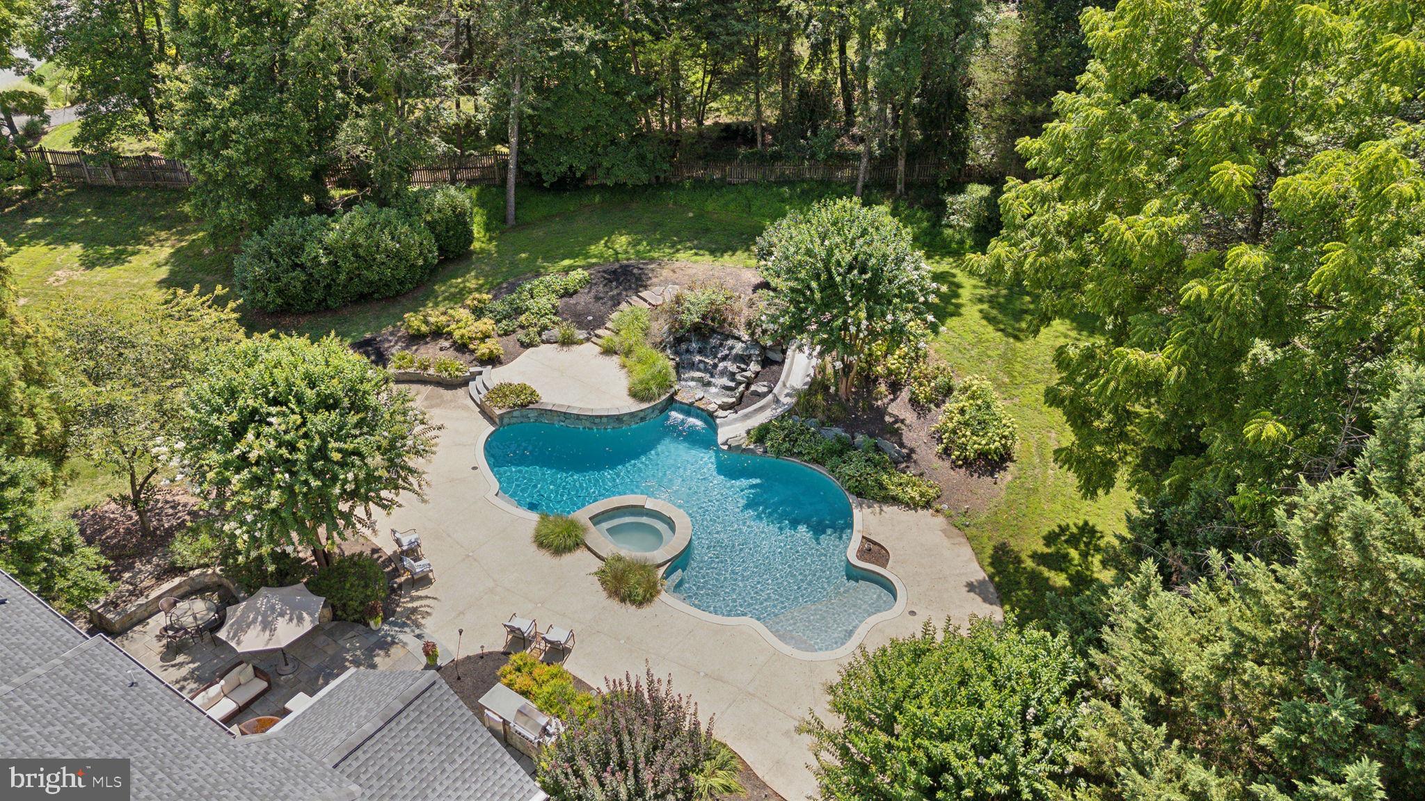 LAKEWOOD ESTATES - Residential