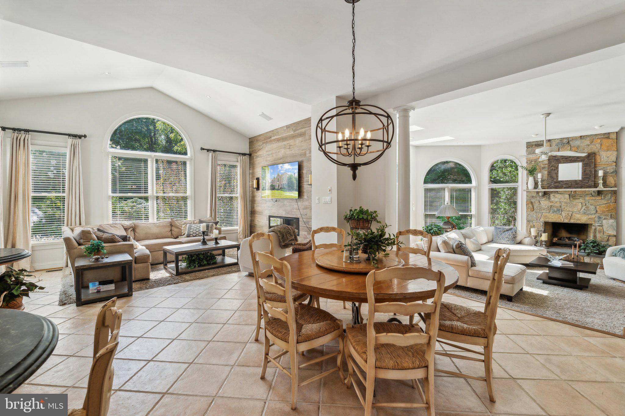 LAKEWOOD ESTATES - Residential