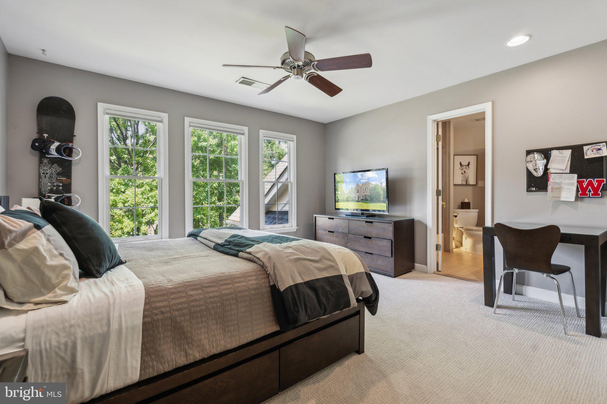 LAKEWOOD ESTATES - Residential