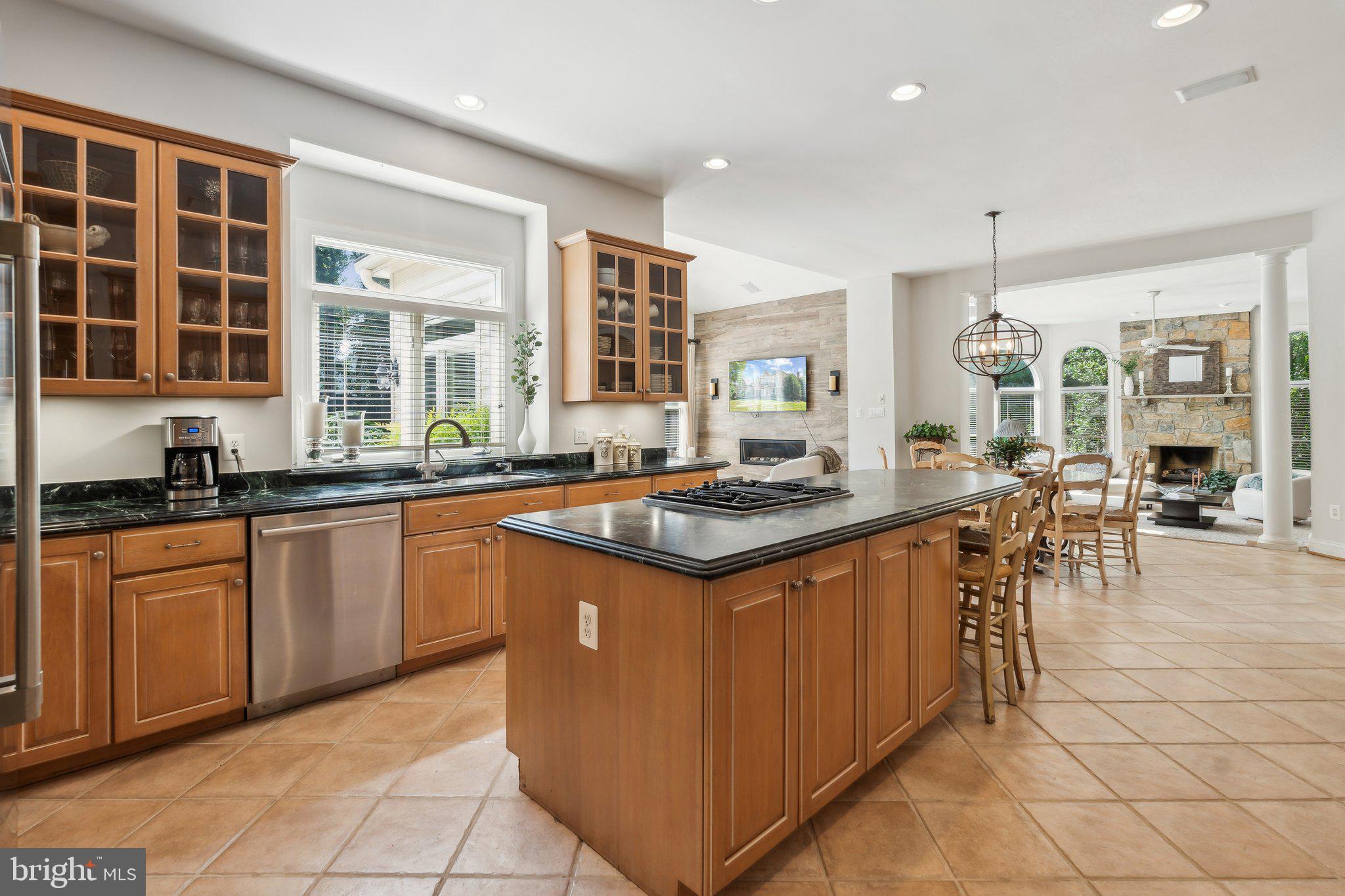 LAKEWOOD ESTATES - Residential