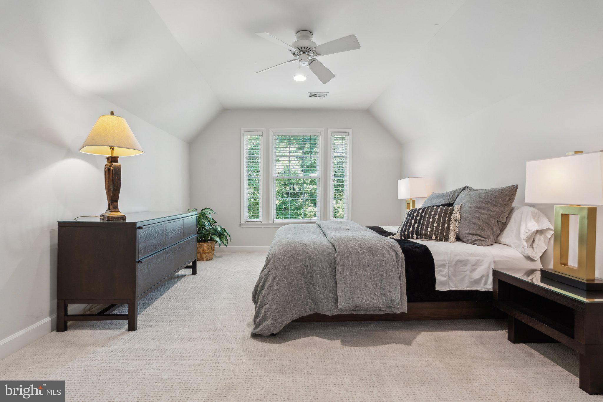 LAKEWOOD ESTATES - Residential