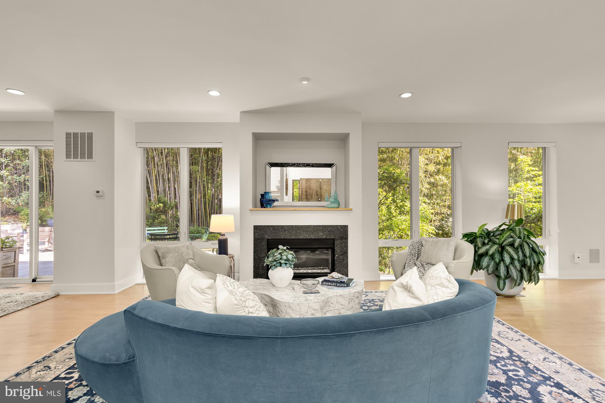FOREST HILLS - Residential