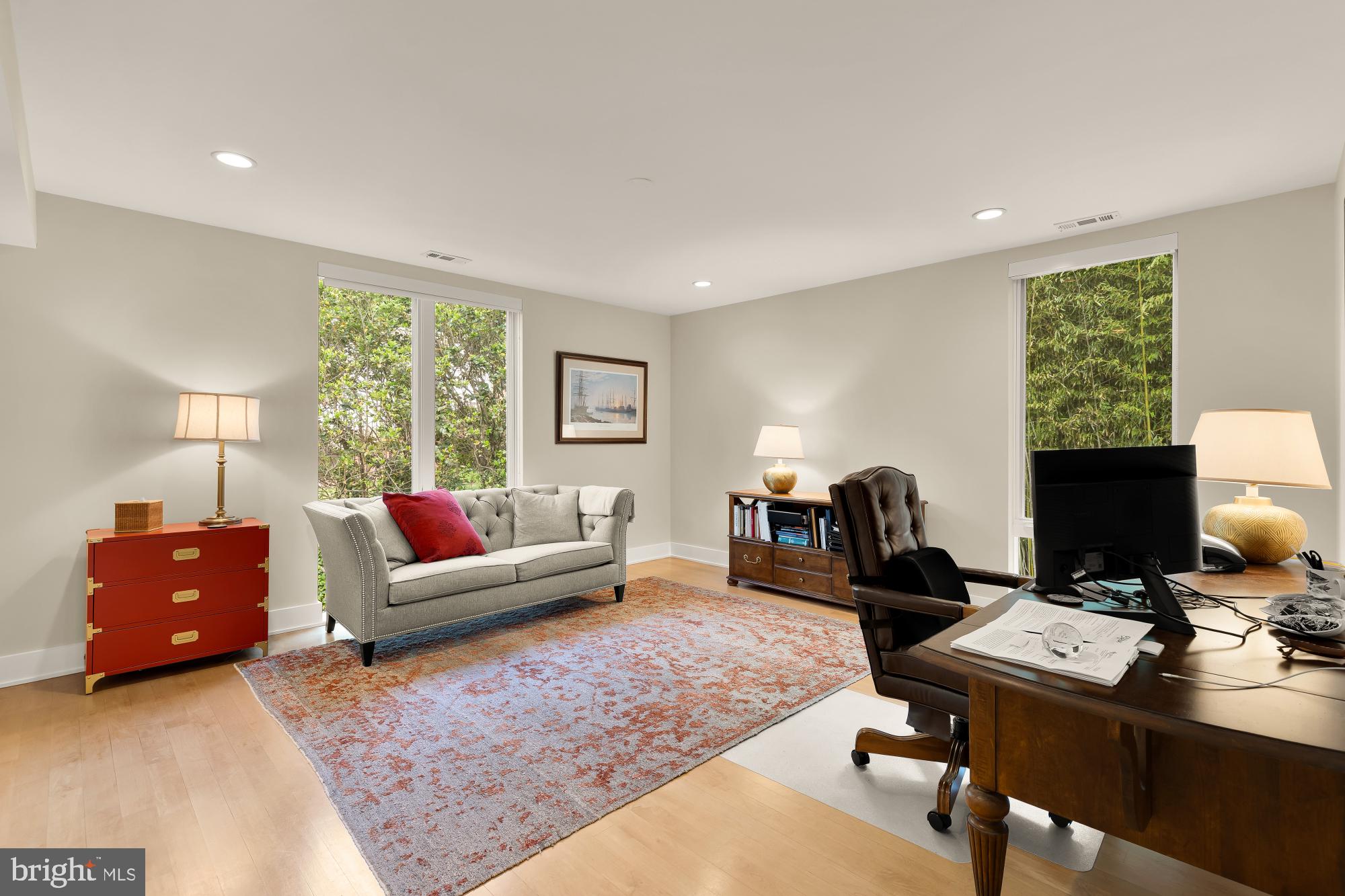FOREST HILLS - Residential