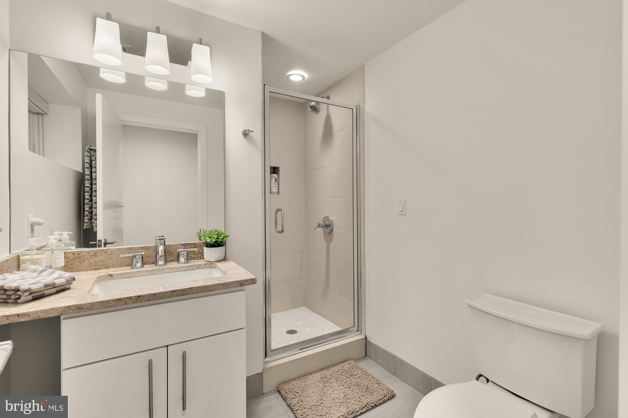 FOREST HILLS - Residential