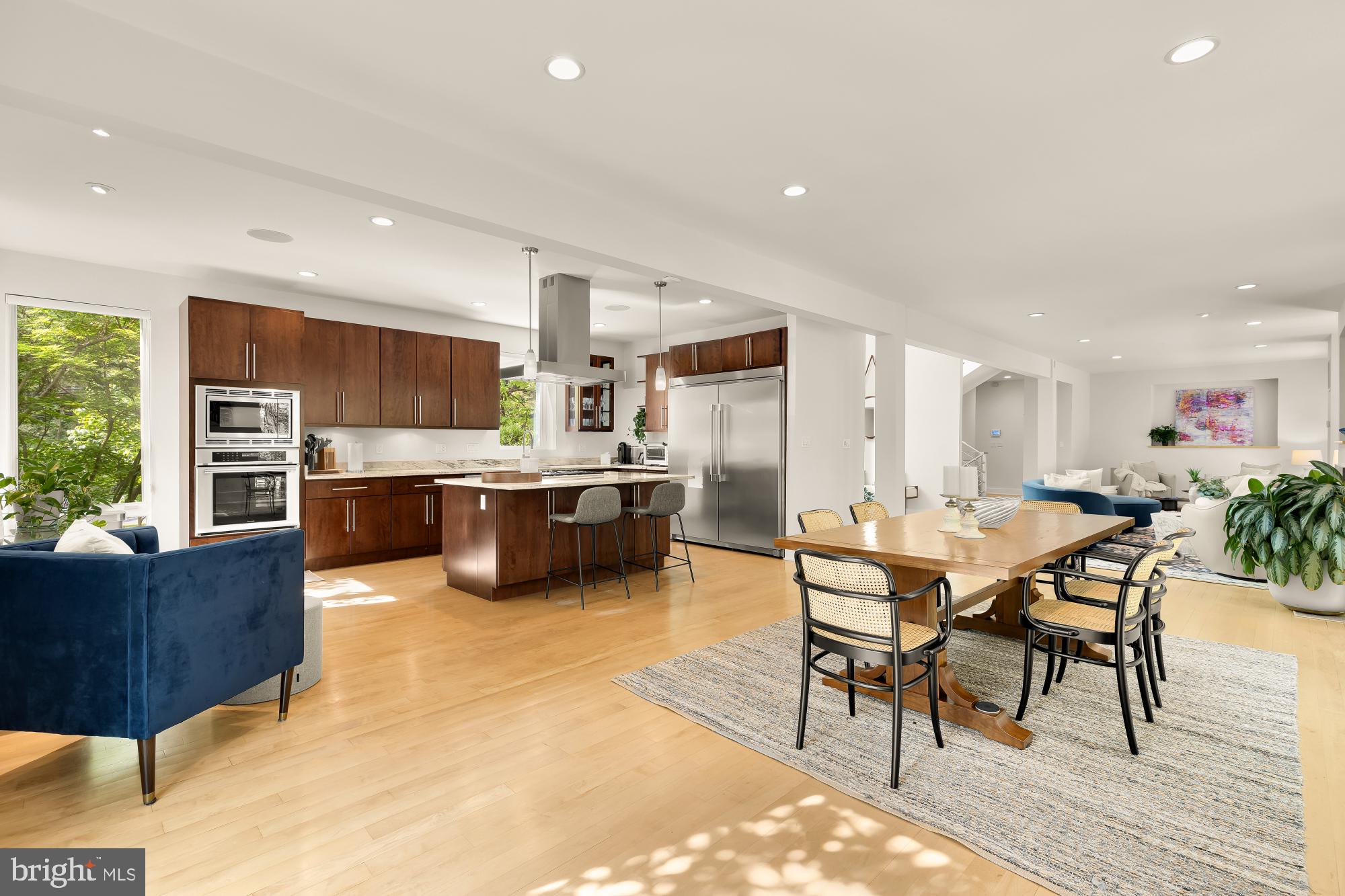 FOREST HILLS - Residential