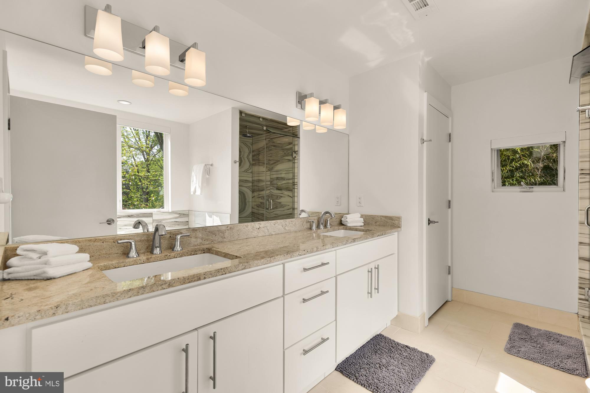 FOREST HILLS - Residential