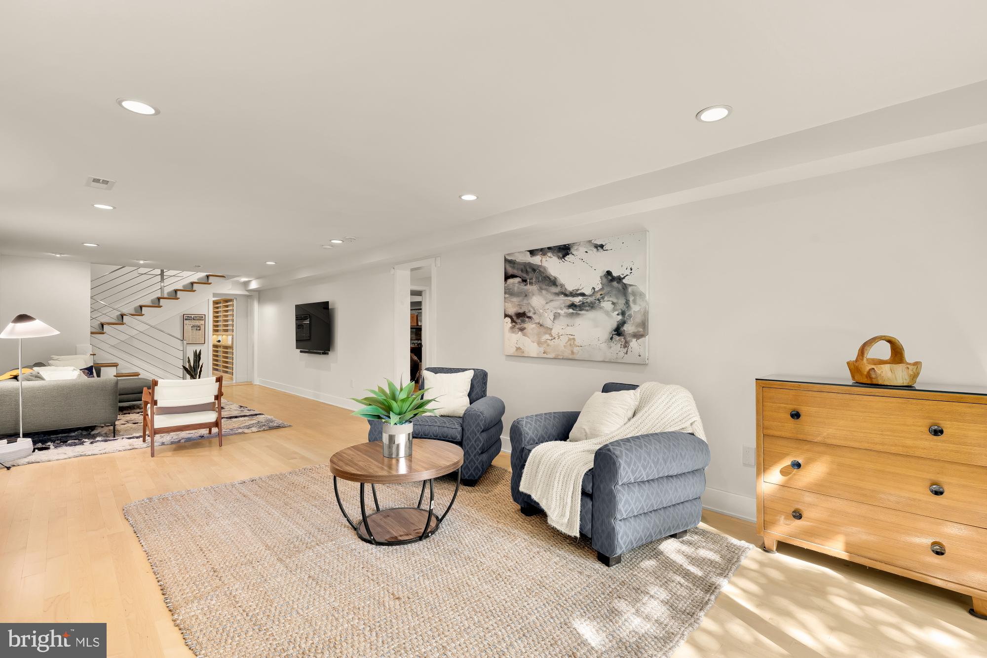 FOREST HILLS - Residential