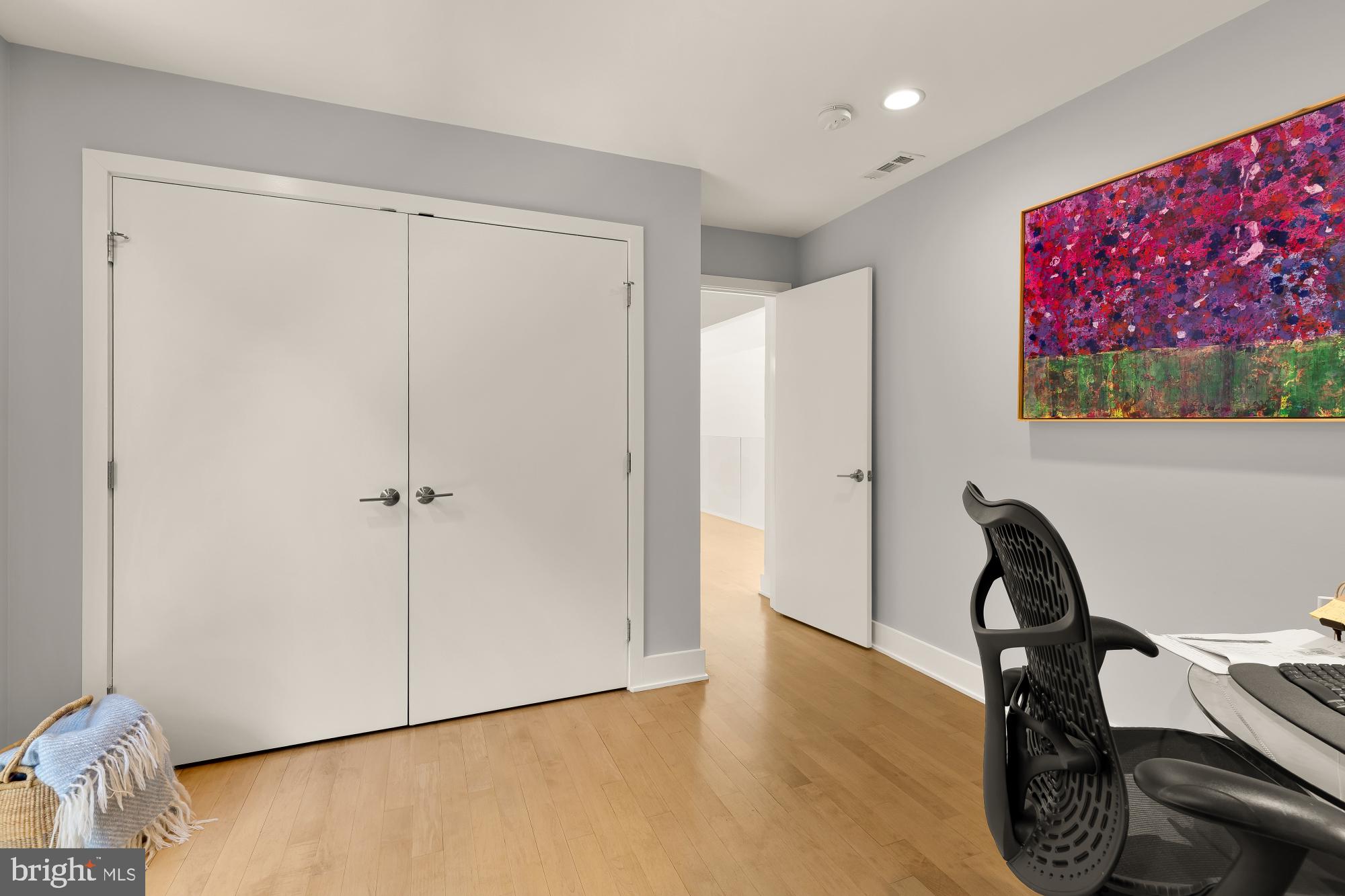 FOREST HILLS - Residential