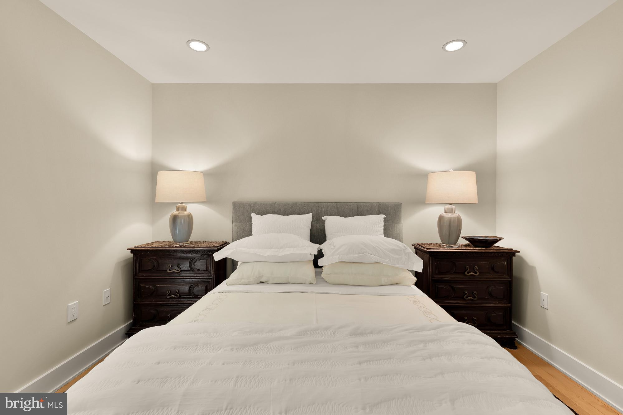FOREST HILLS - Residential