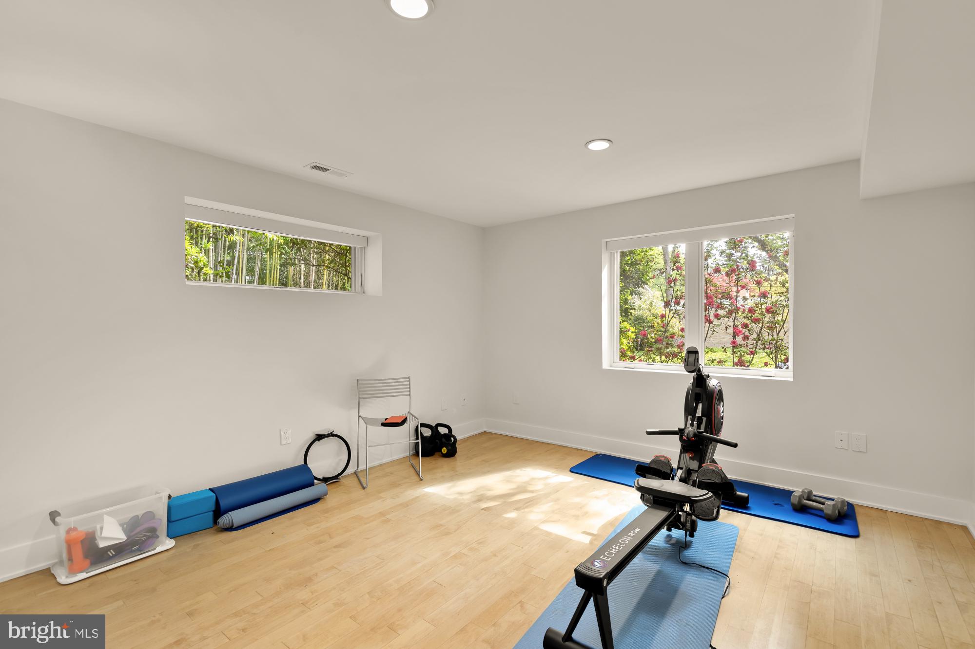FOREST HILLS - Residential