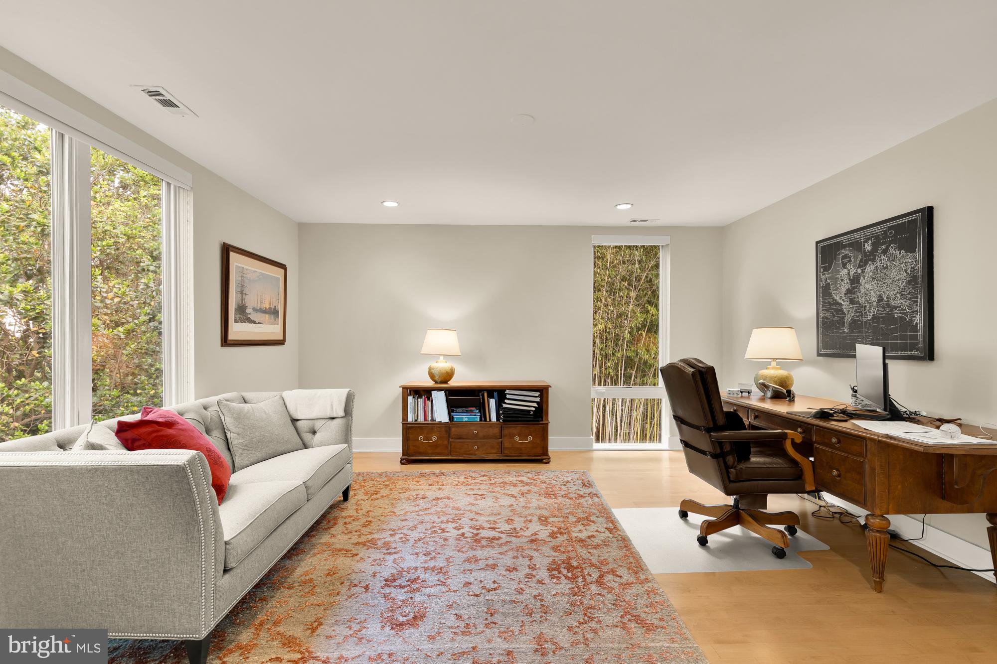 FOREST HILLS - Residential