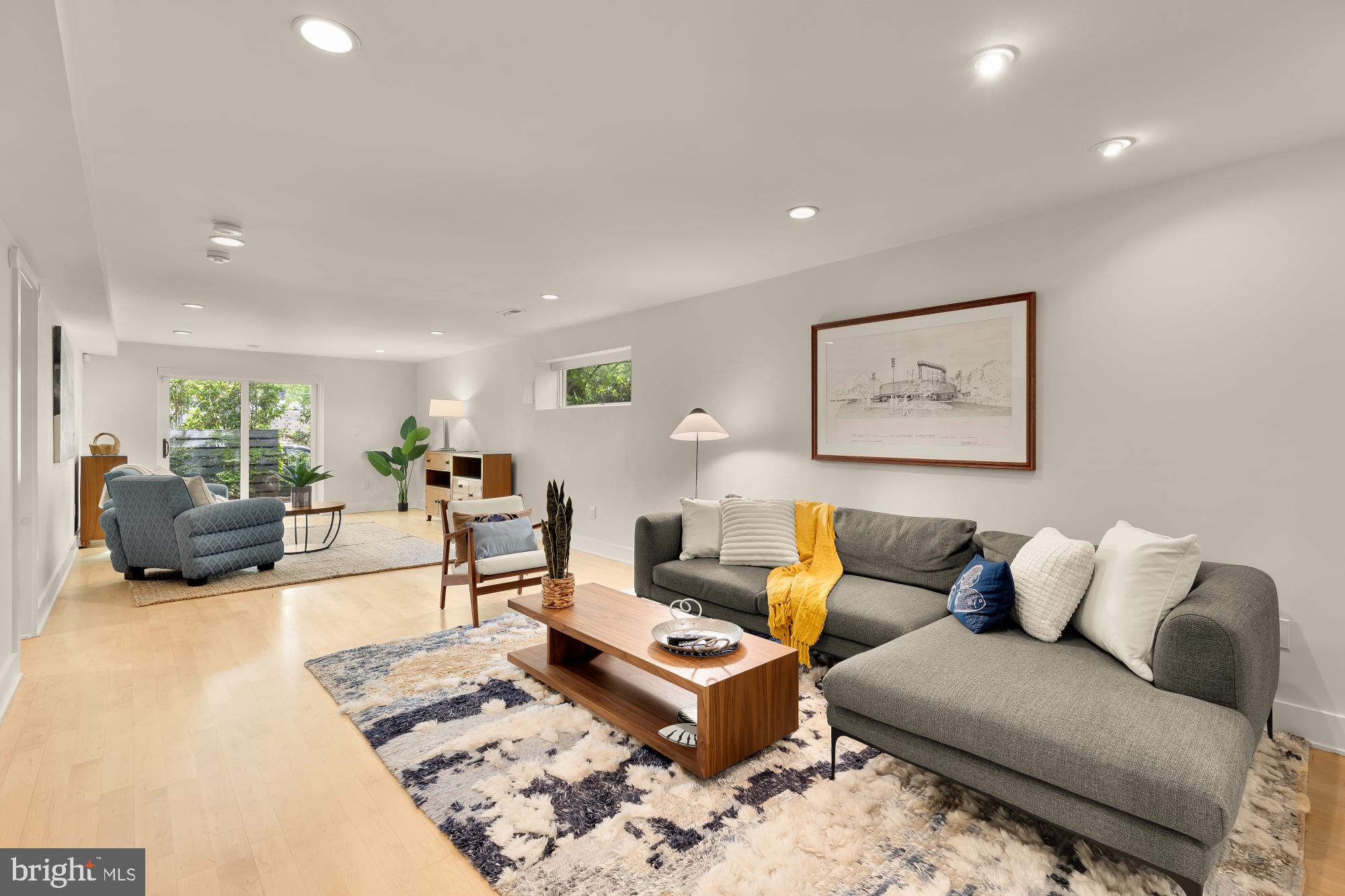 FOREST HILLS - Residential