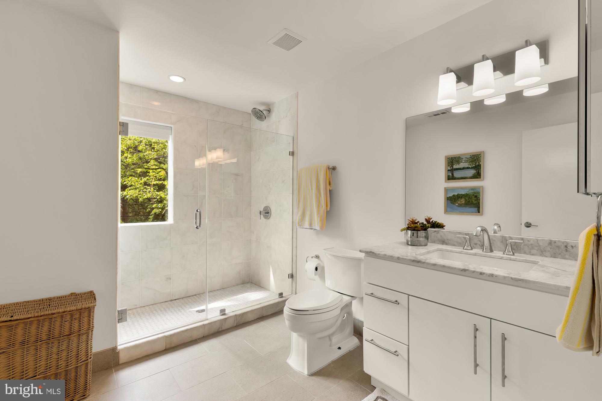 FOREST HILLS - Residential
