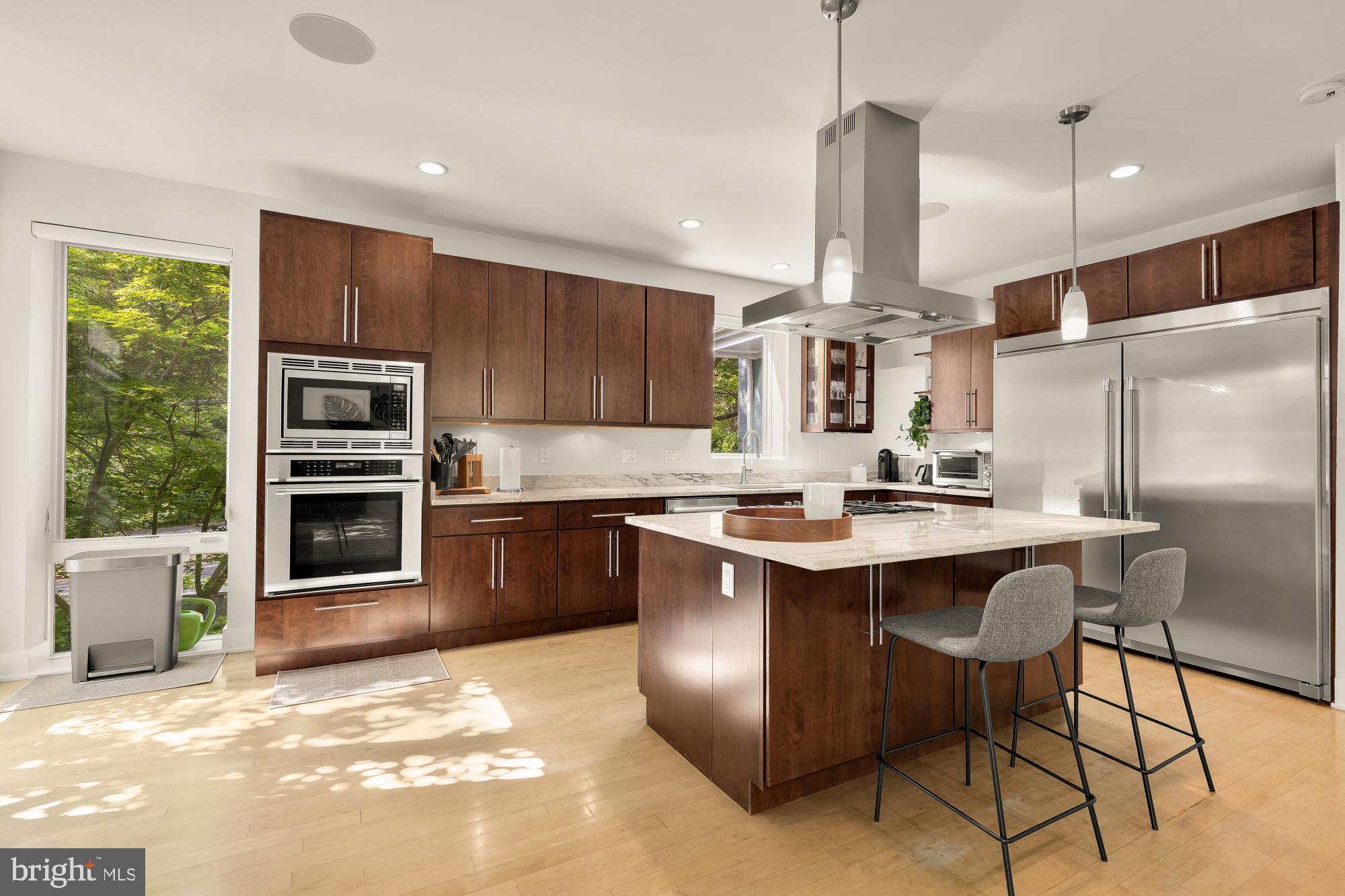 FOREST HILLS - Residential