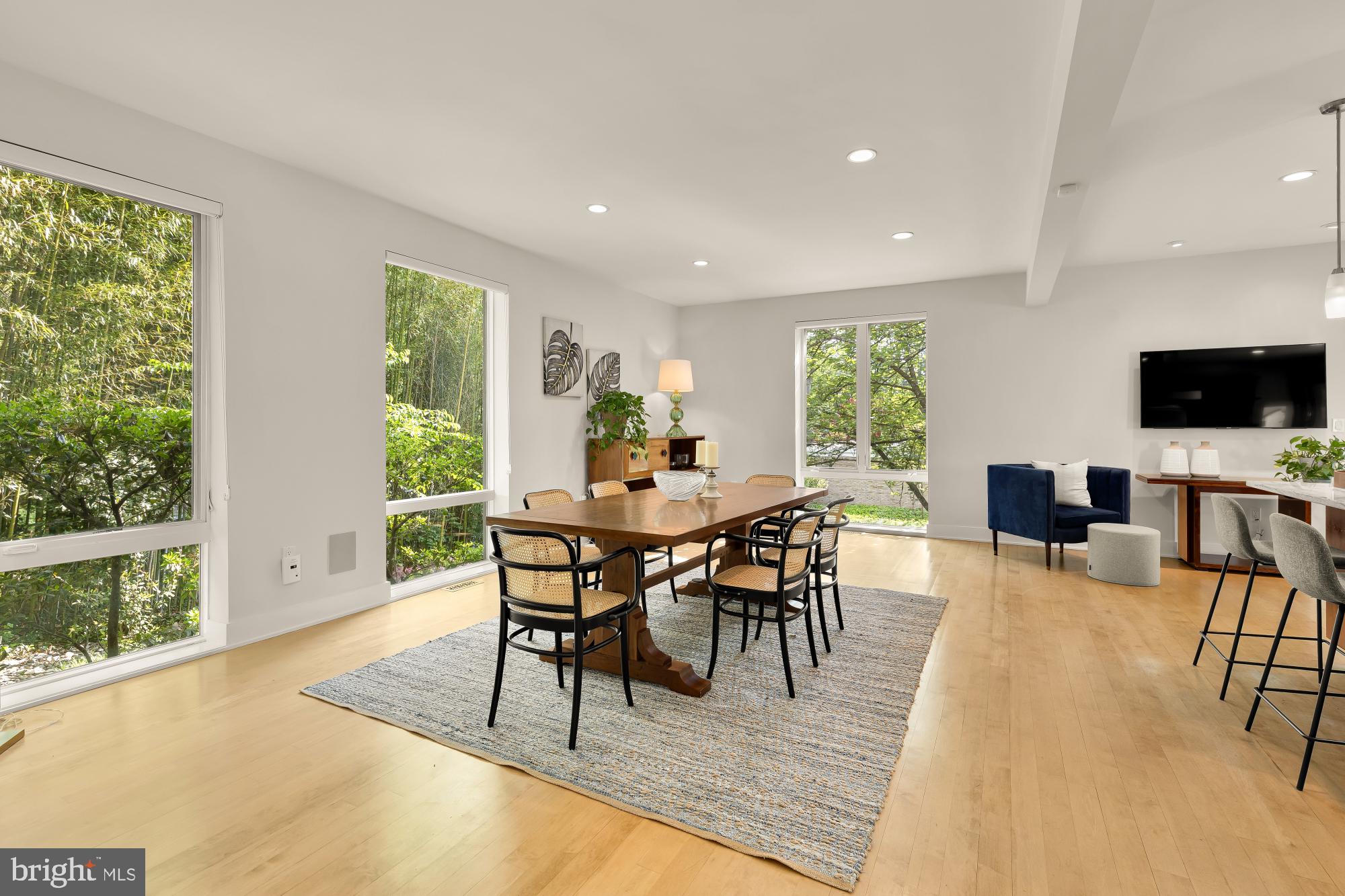 FOREST HILLS - Residential