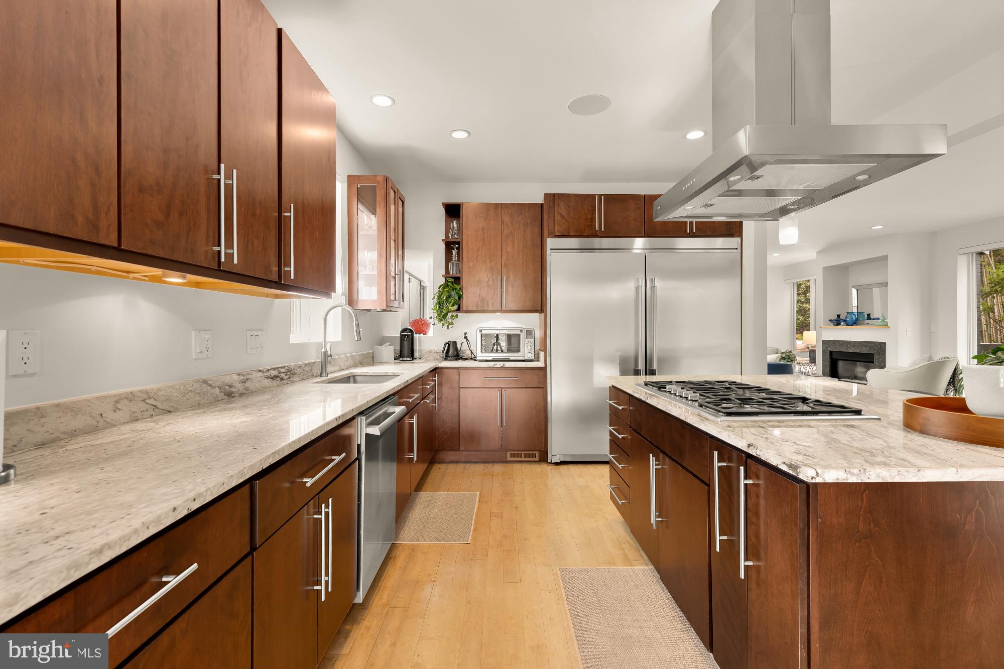 FOREST HILLS - Residential