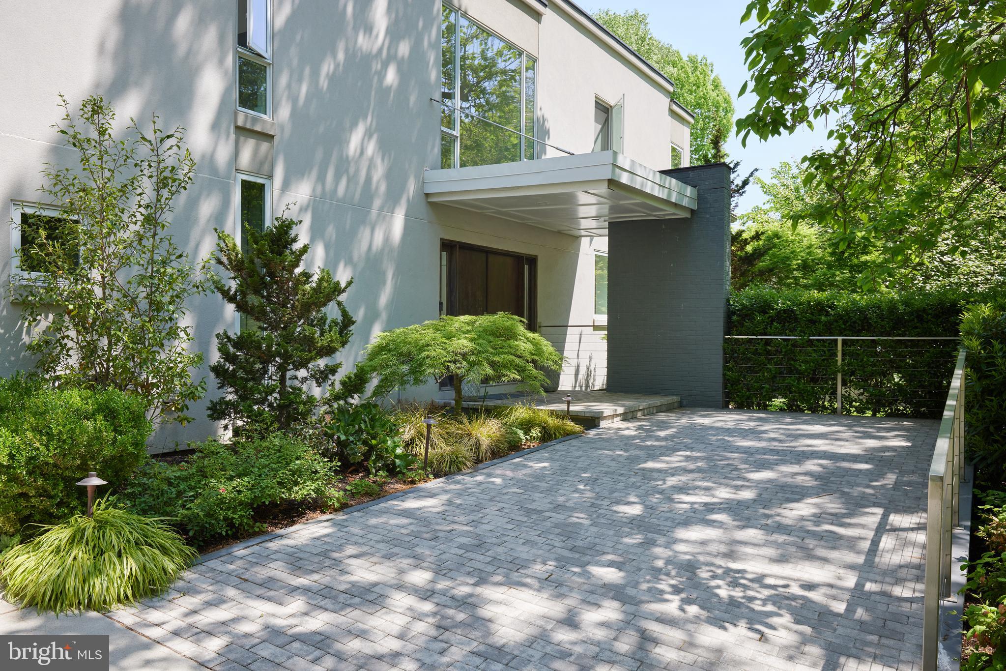FOREST HILLS - Residential