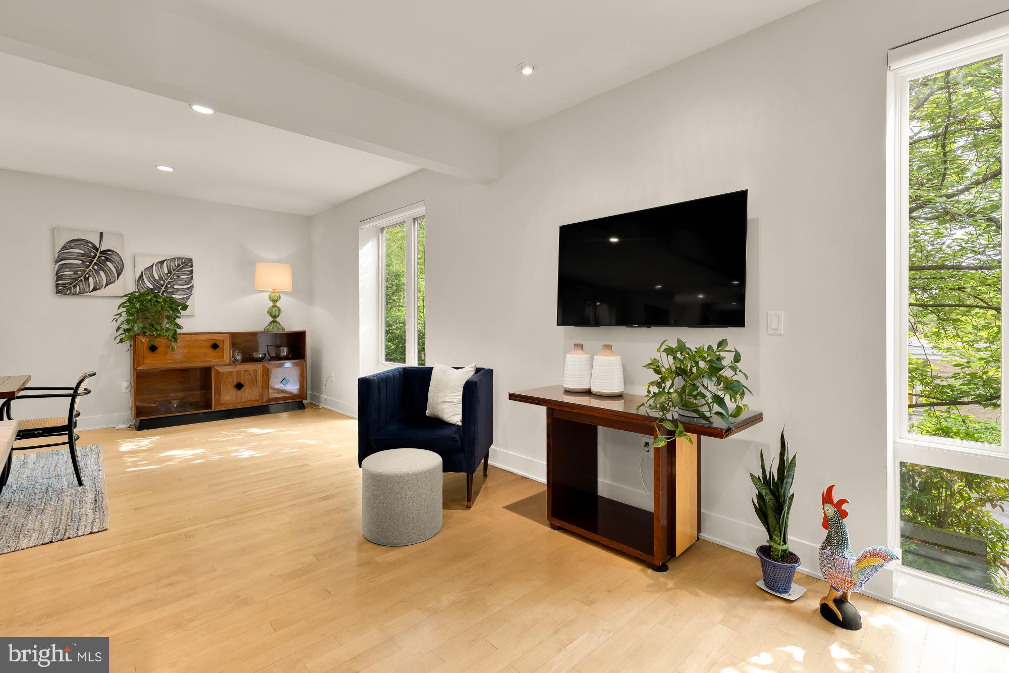 FOREST HILLS - Residential