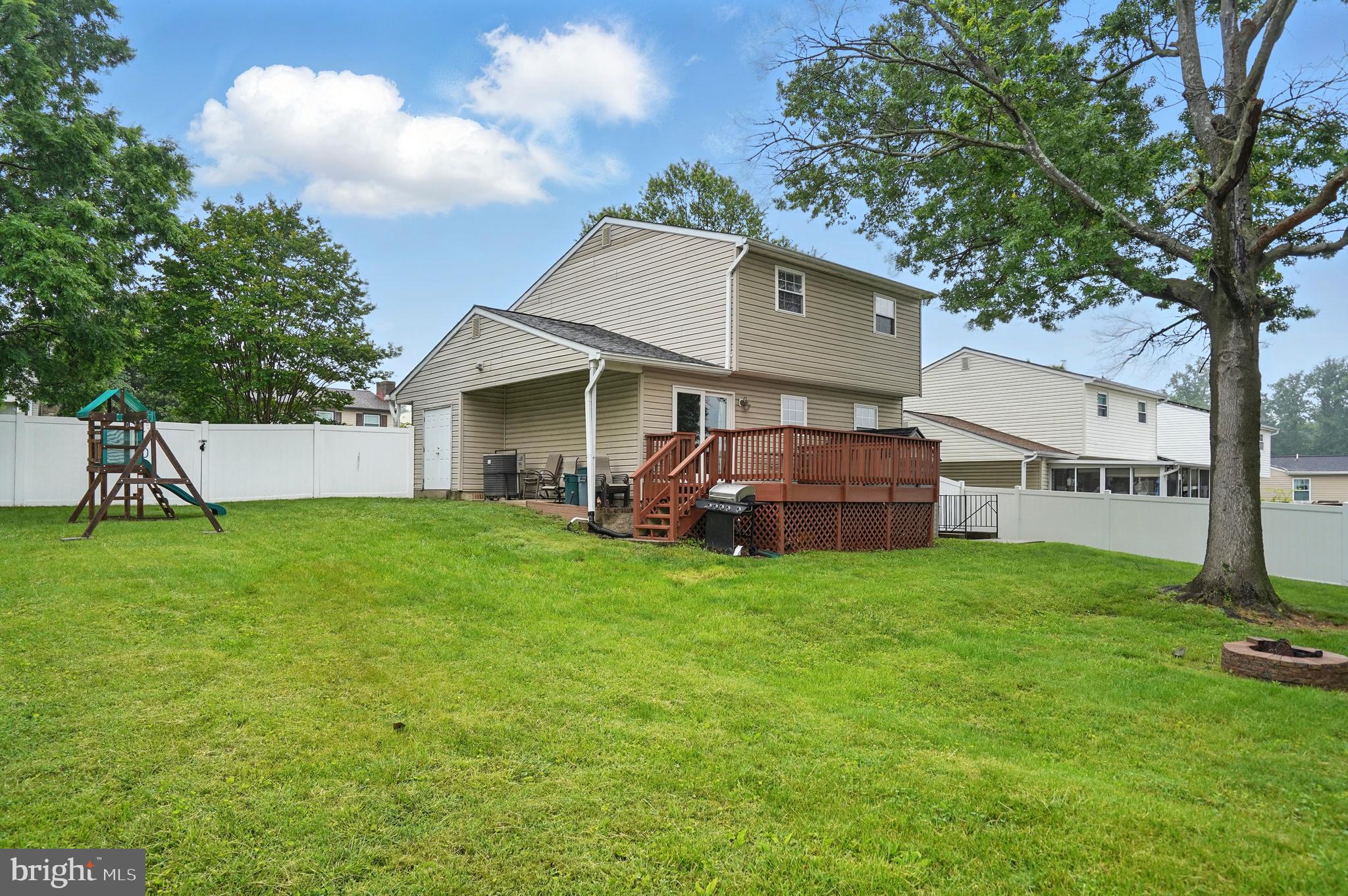 UPTON VILLAGE NORTH - Residential