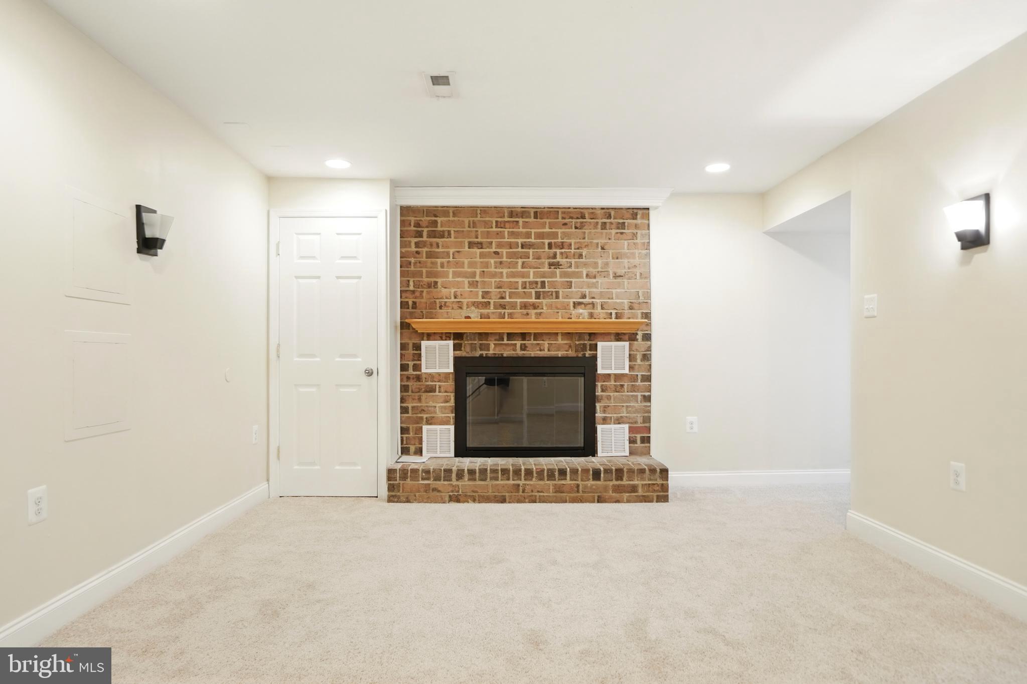 UPTON VILLAGE NORTH - Residential