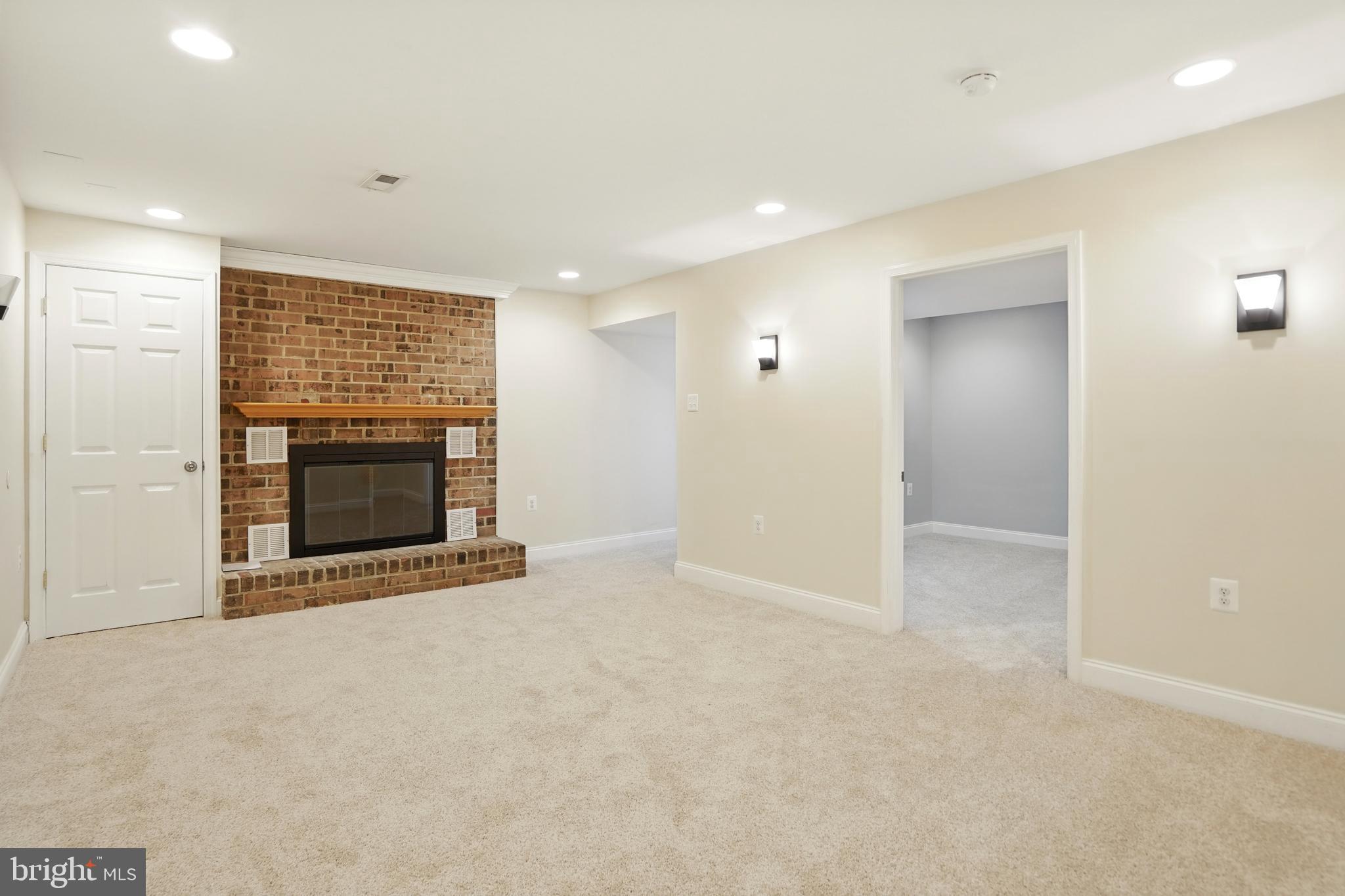 UPTON VILLAGE NORTH - Residential