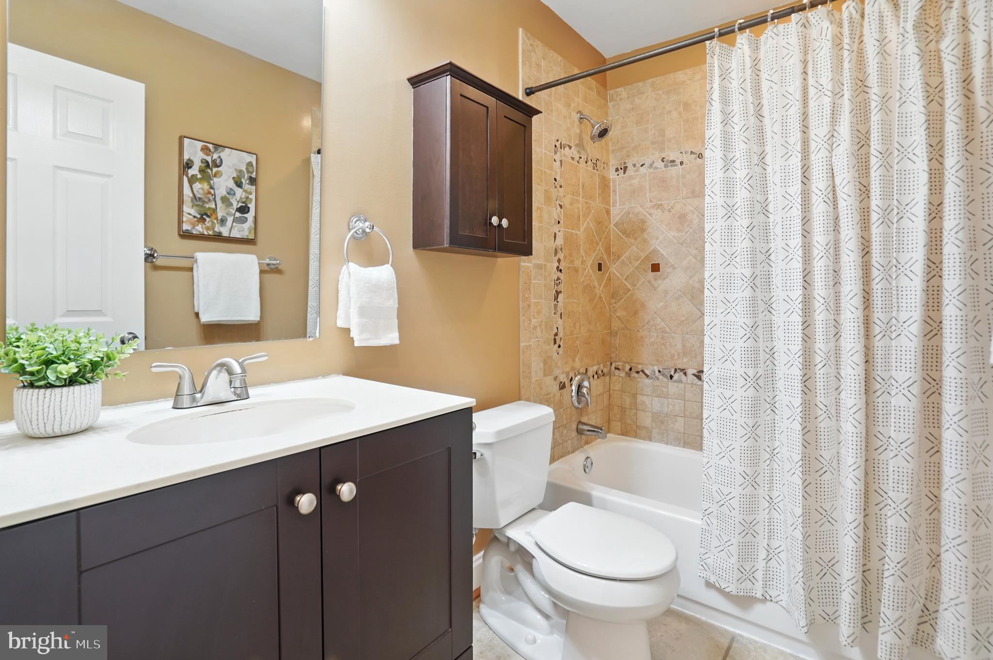 UPTON VILLAGE NORTH - Residential