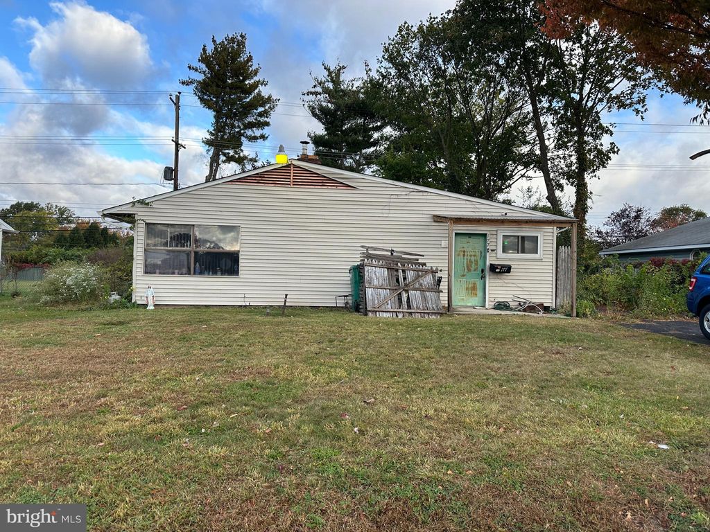 Photo of 177 Pinewood Drive, LEVITTOWN, PA 19054 (MLS # PABU2109526)