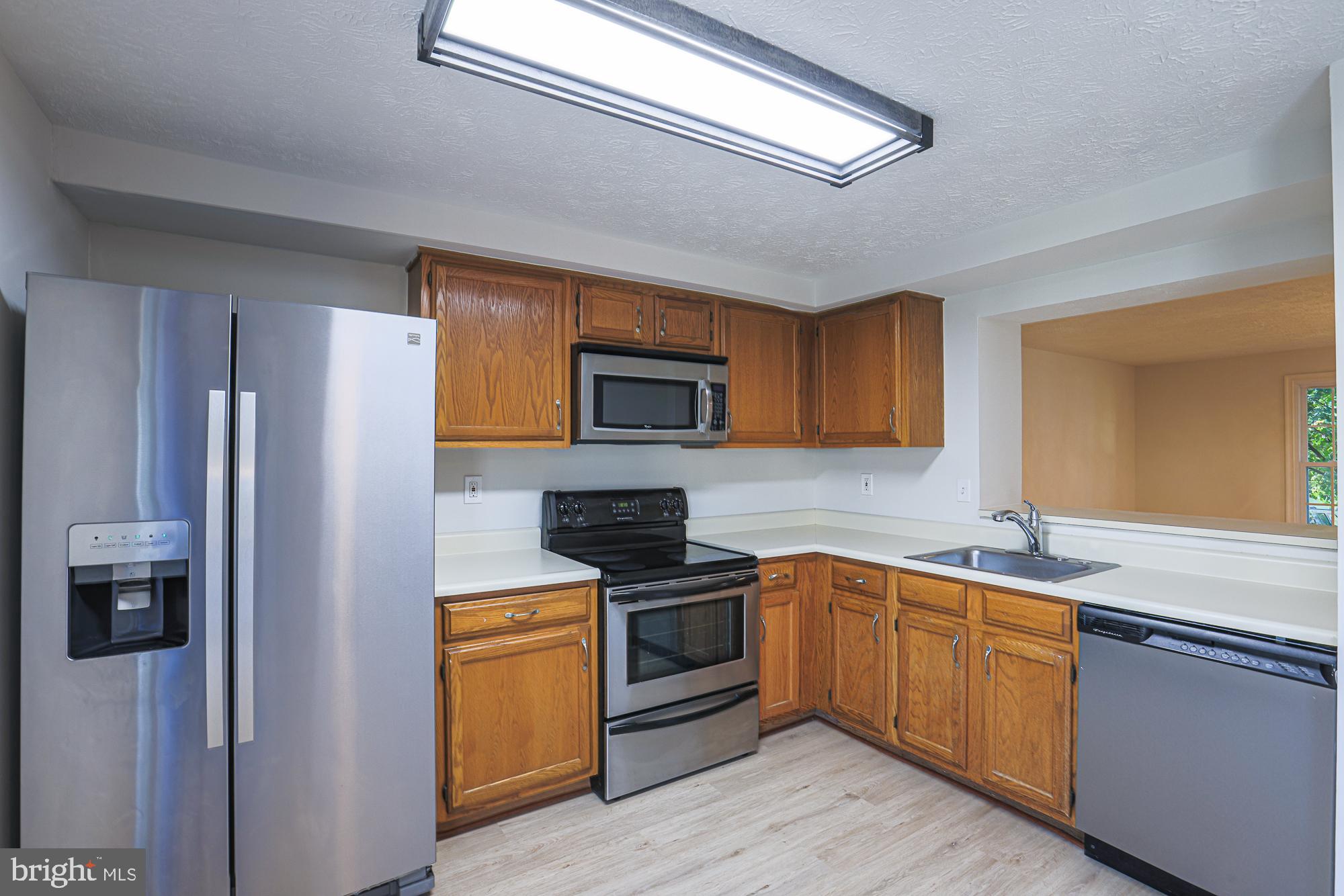 RIDGELYS CHOICE - Residential Lease