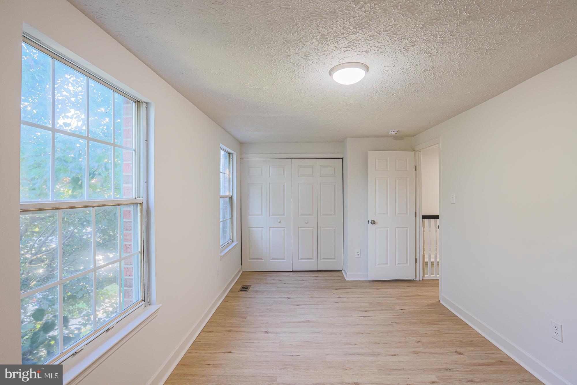 RIDGELYS CHOICE - Residential Lease