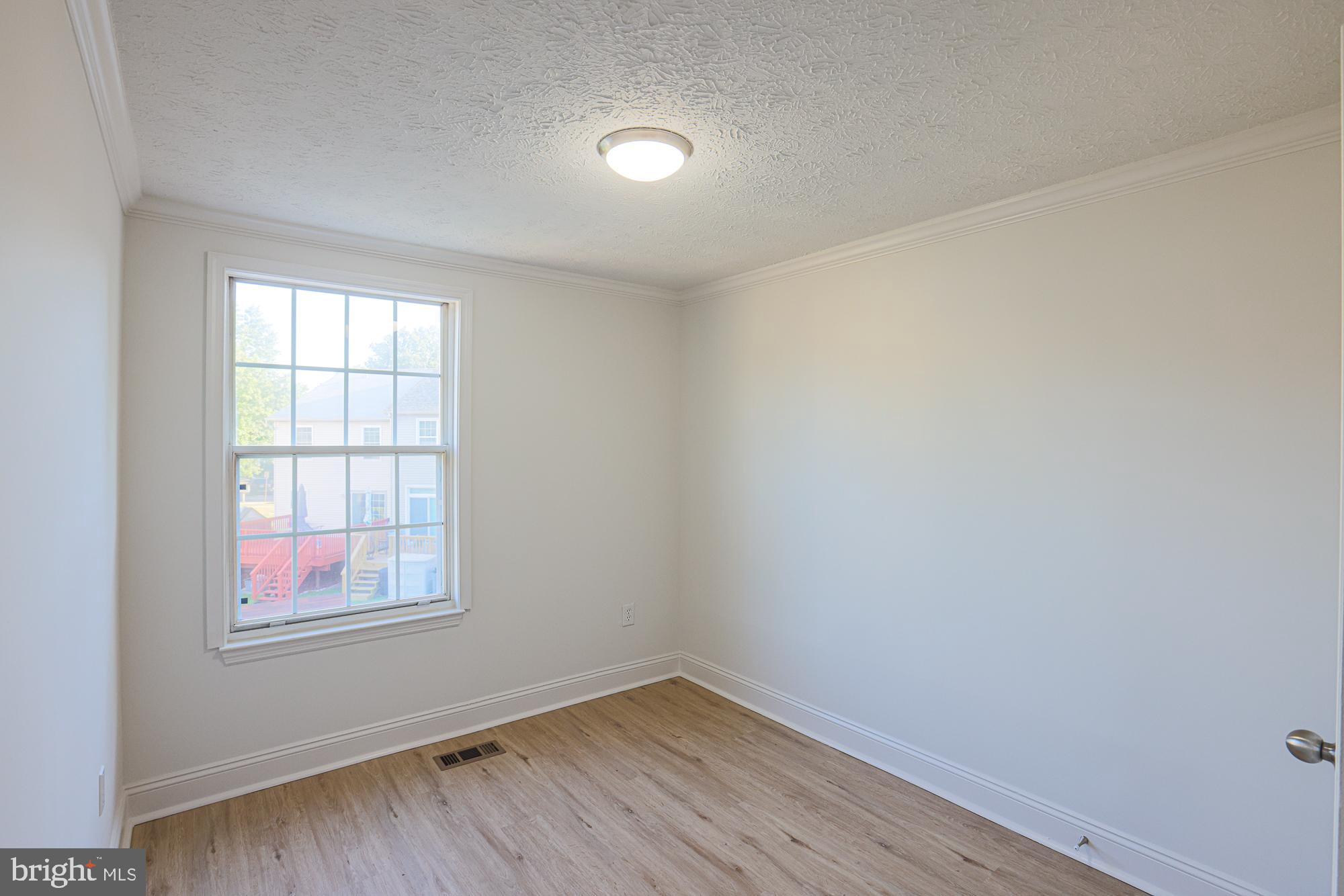 RIDGELYS CHOICE - Residential Lease