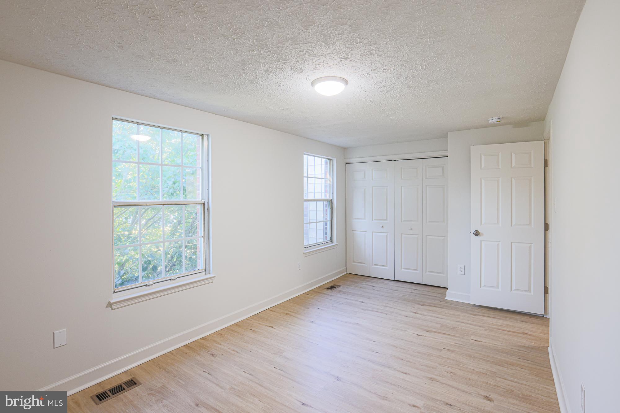 RIDGELYS CHOICE - Residential Lease