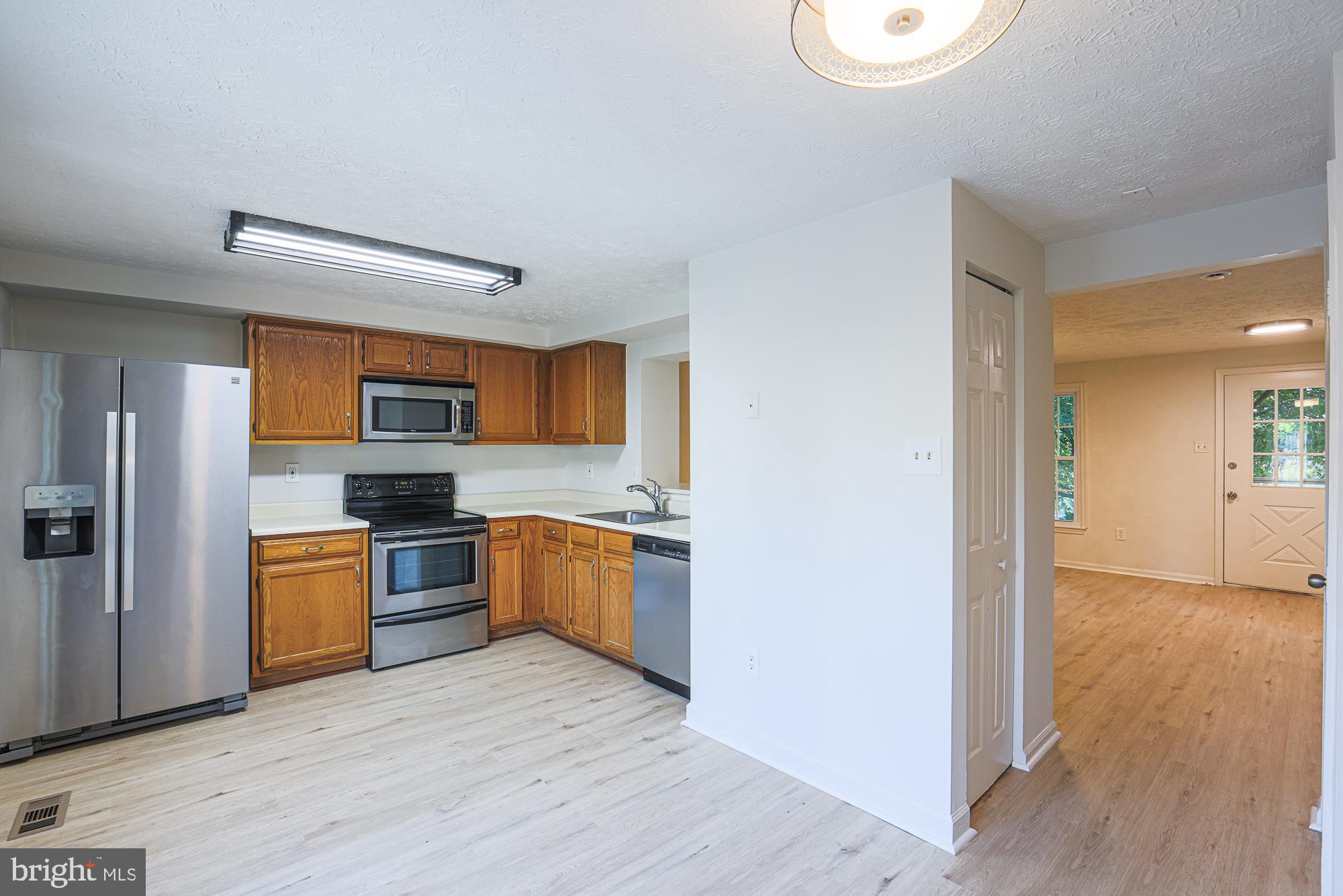 RIDGELYS CHOICE - Residential Lease