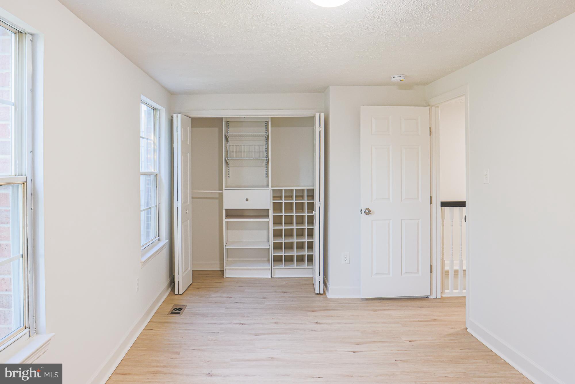 RIDGELYS CHOICE - Residential Lease