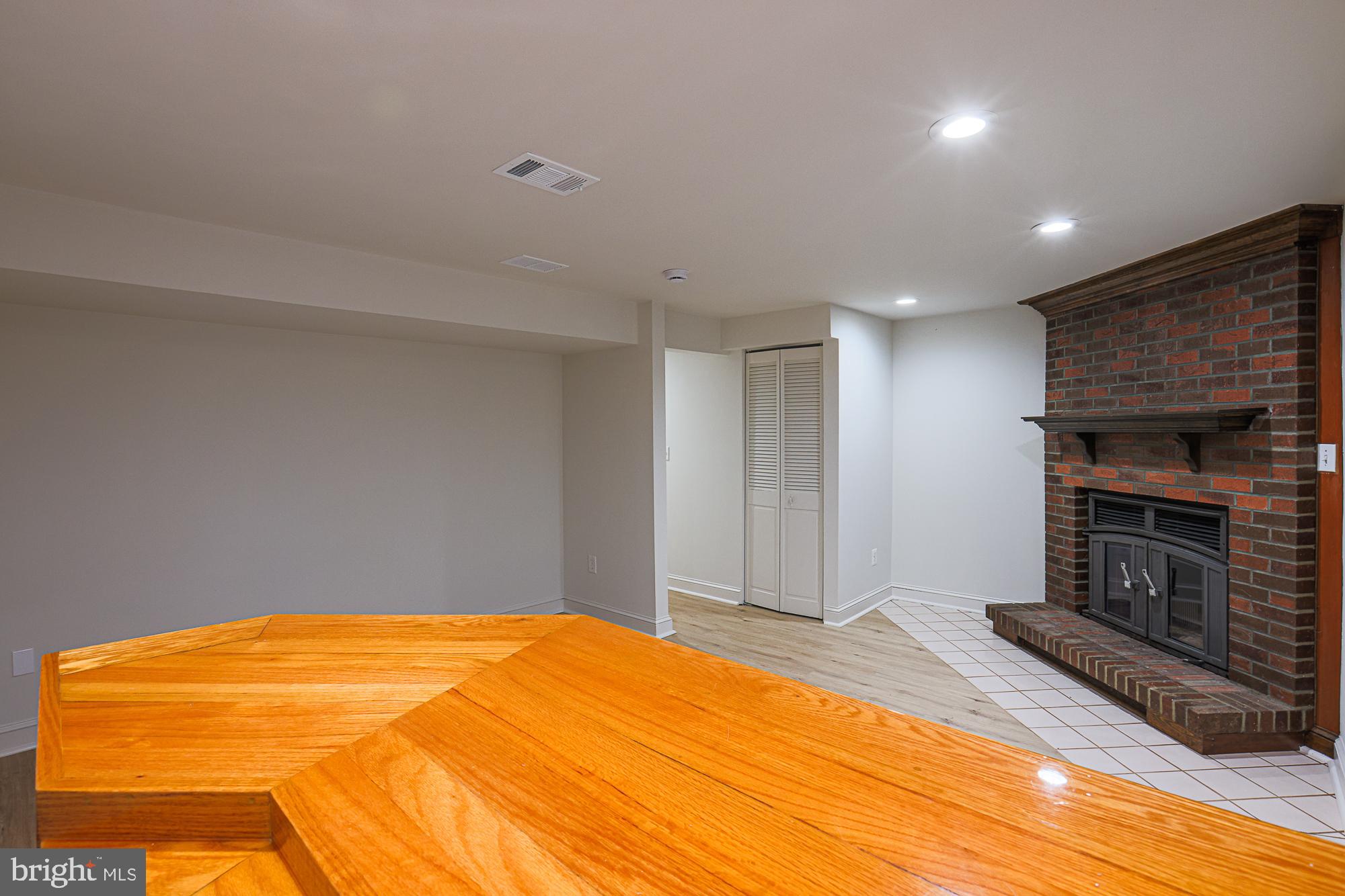 RIDGELYS CHOICE - Residential Lease